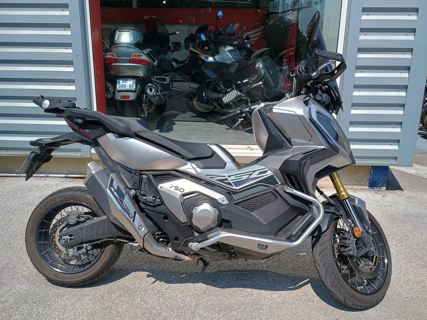 Honda X-ADV Gris - 1