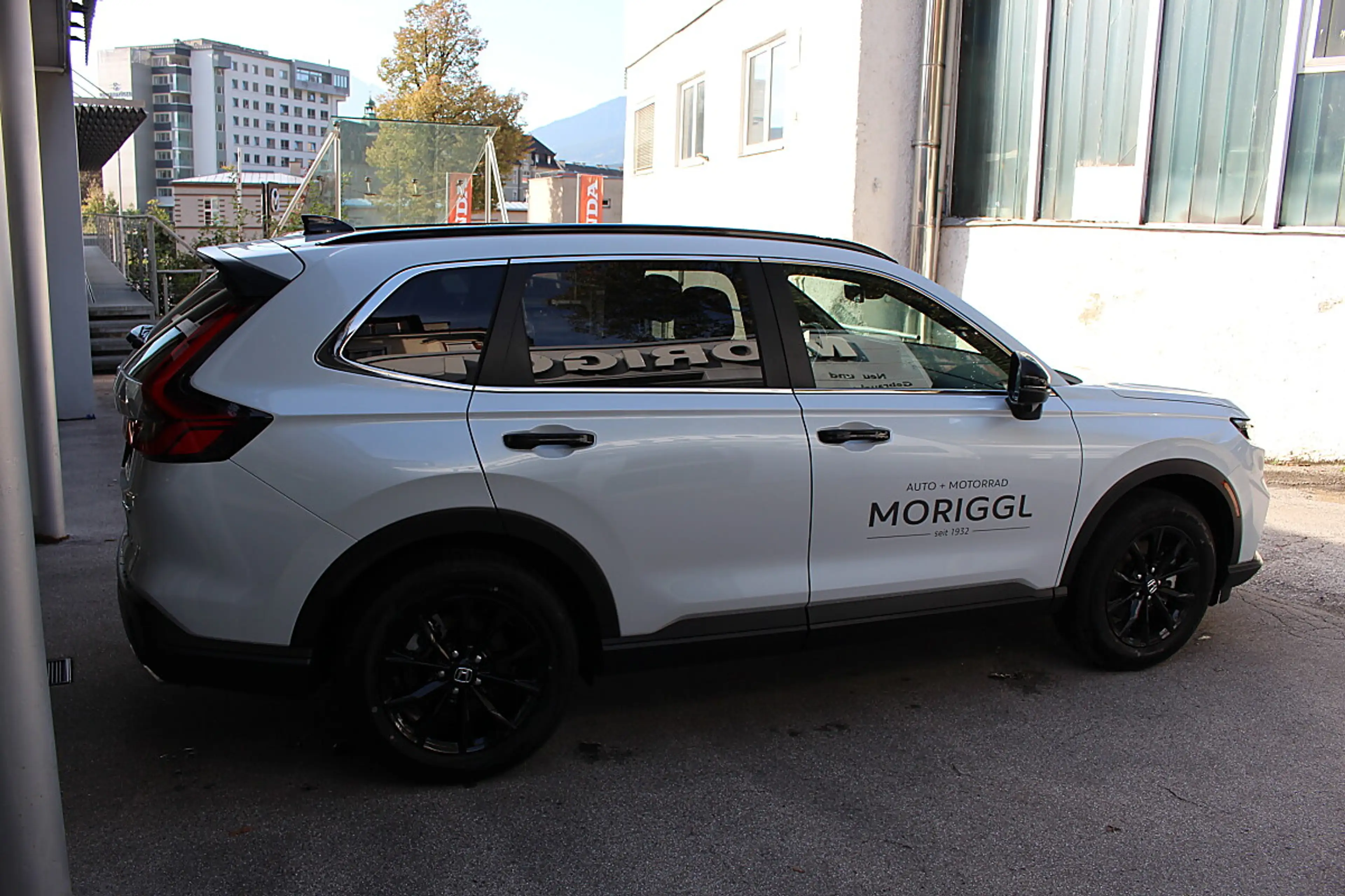Honda CR-V 2,0 i-MMD e:HEV Elegance AWD Aut. — photo 6
