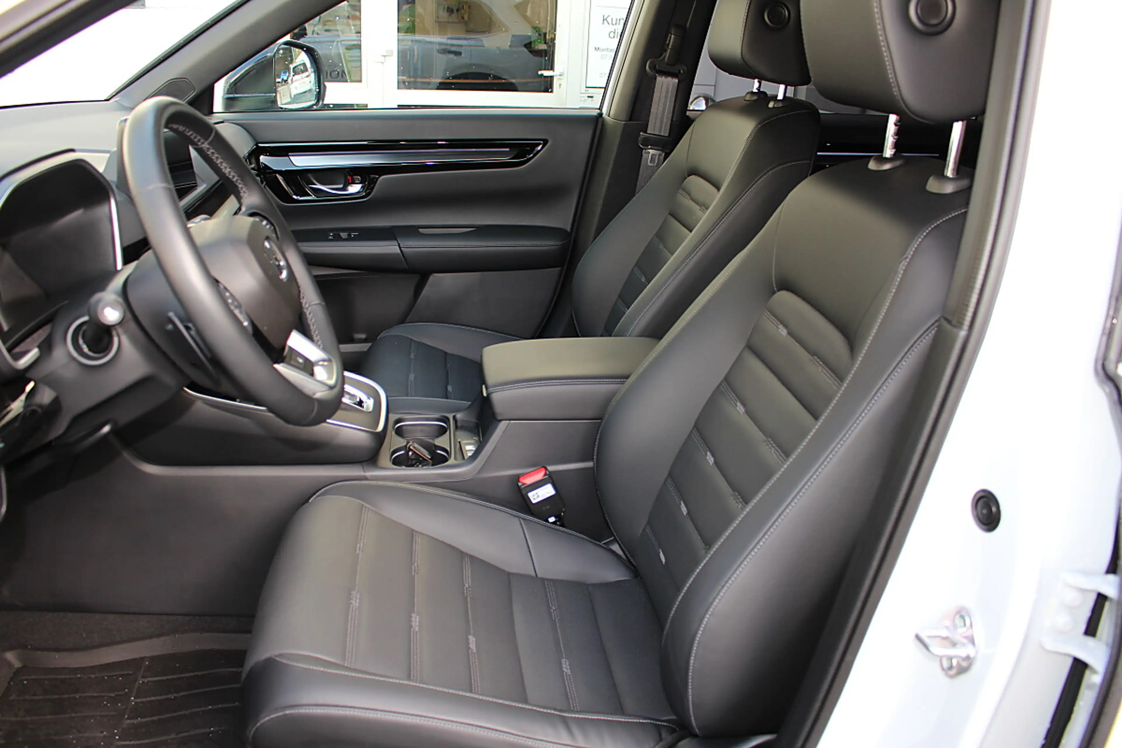 Honda CR-V 2,0 i-MMD e:HEV Elegance AWD Aut. — photo 11