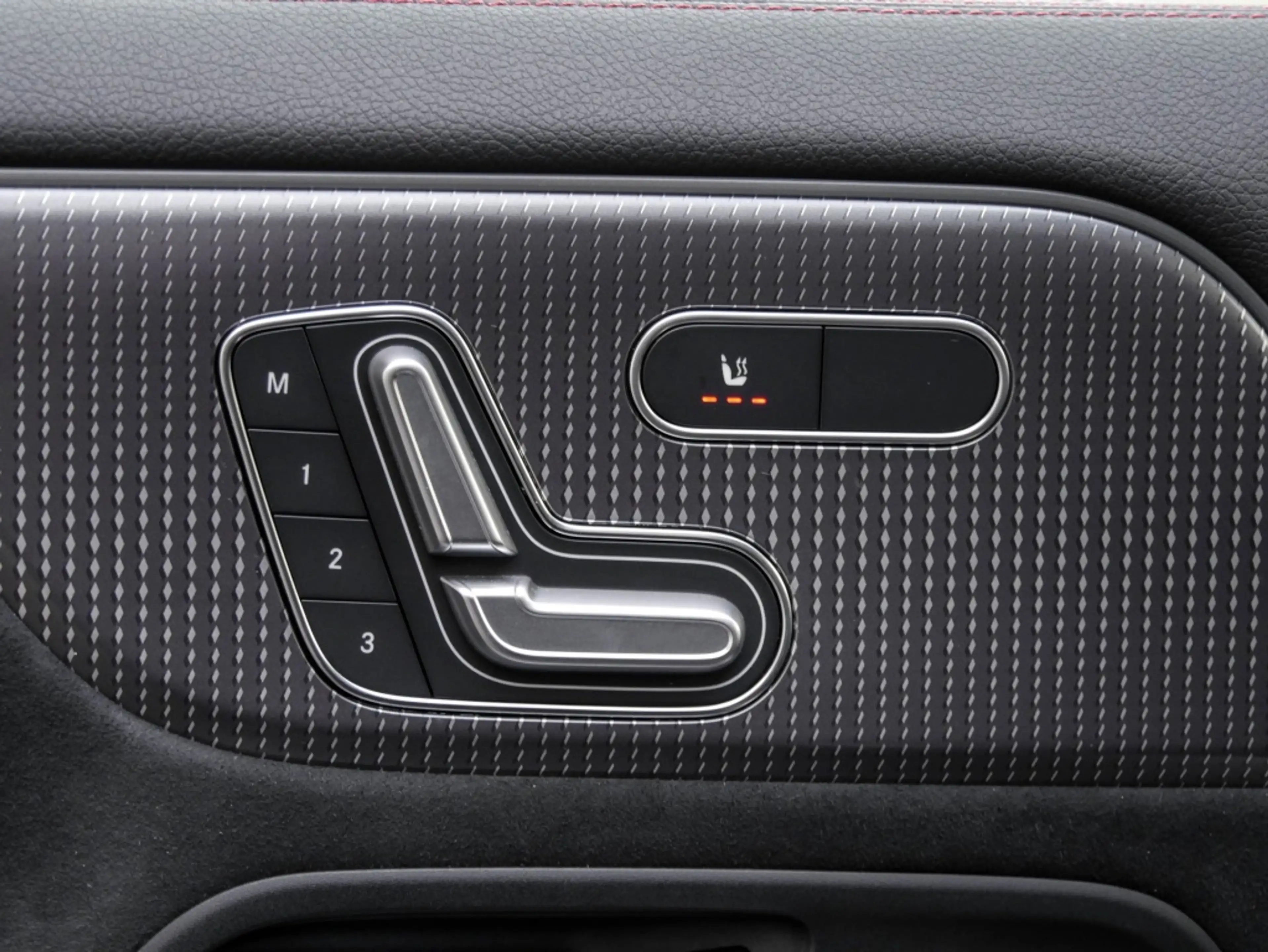 Mercedes-Benz EQA 250 AMG-Sport/AHK/360/HUD/Night/Keyl/Ambi/19 — photo 14