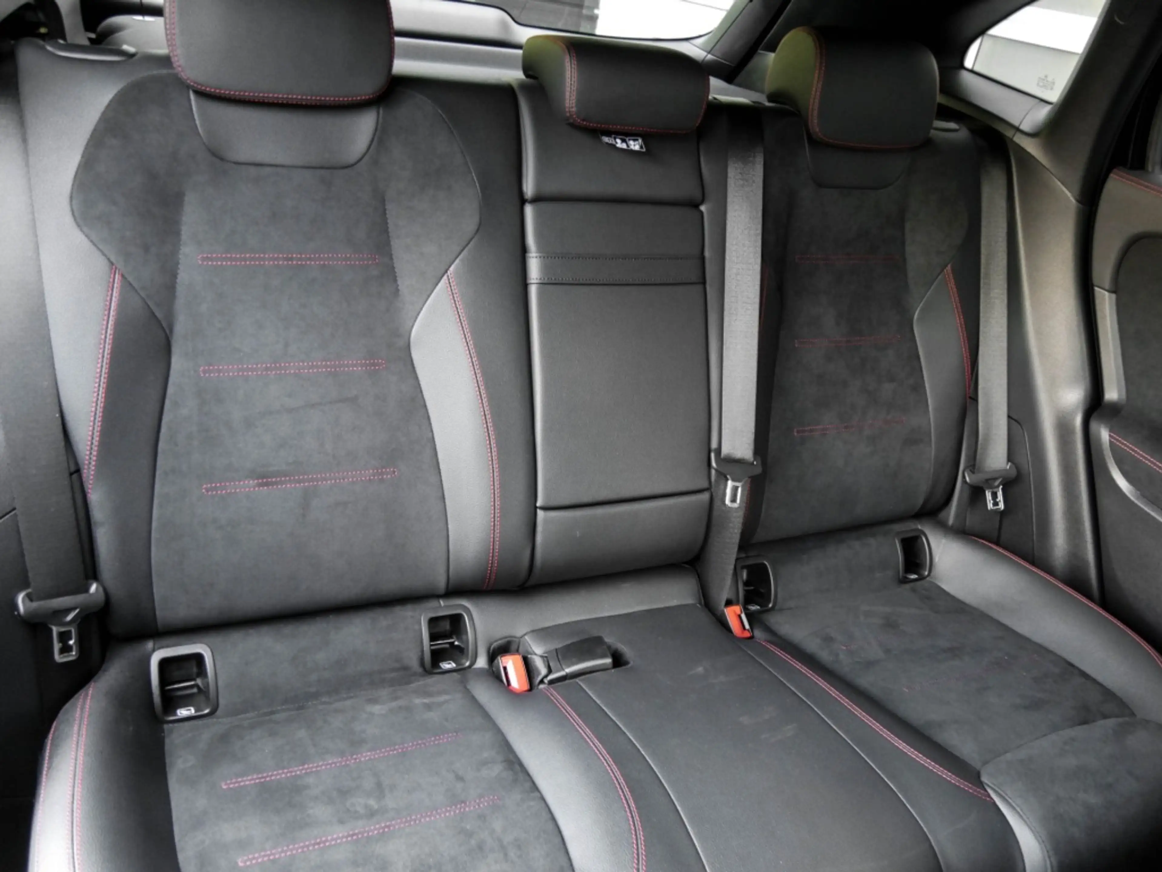 Mercedes-Benz EQA 250 AMG-Sport/AHK/360/HUD/Night/Keyl/Ambi/19 — photo 5