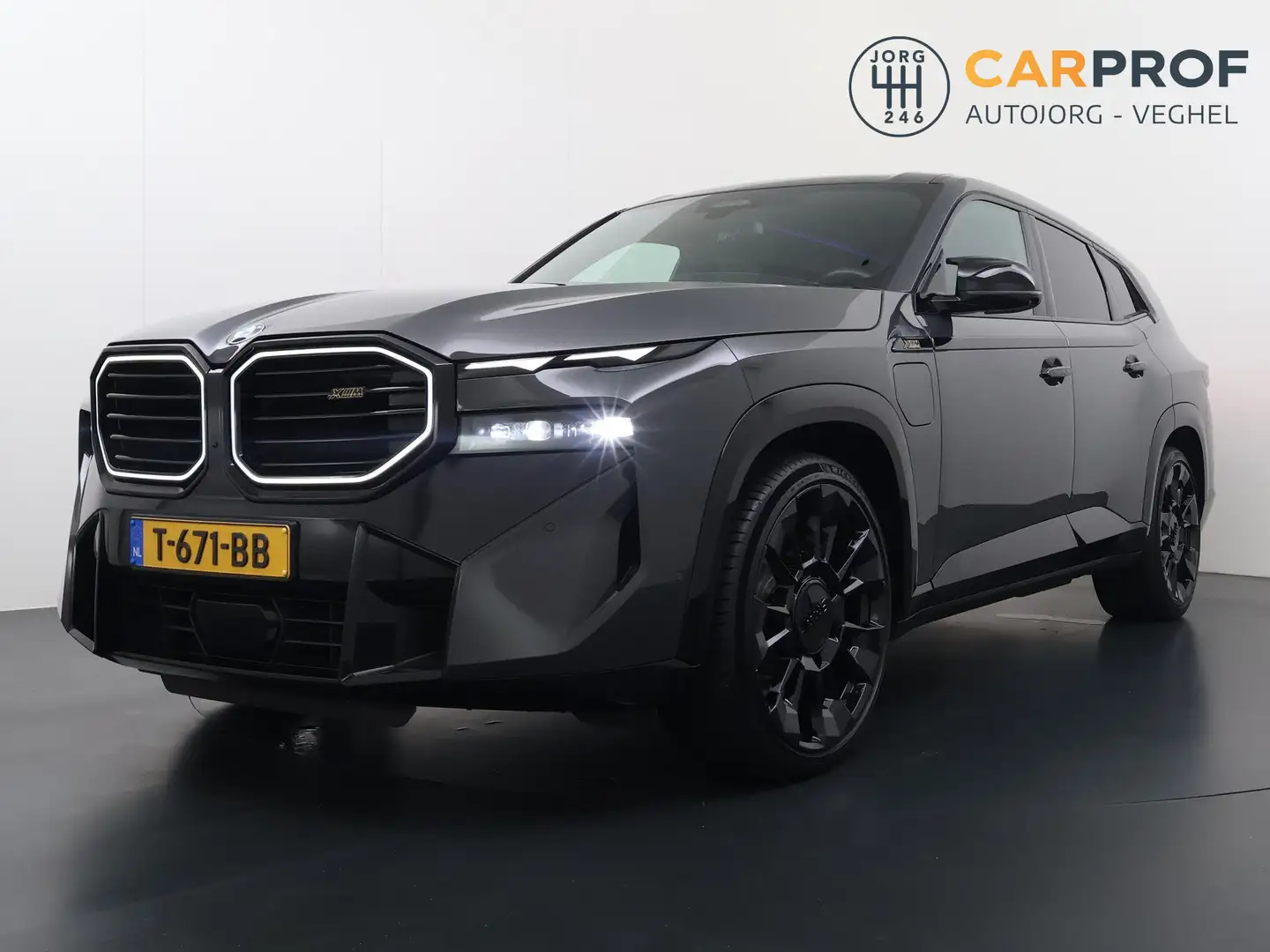 BMW XM PHEV 30 kWh NL Auto V8 Trekhaak 23" BTW Auto Gris - 1