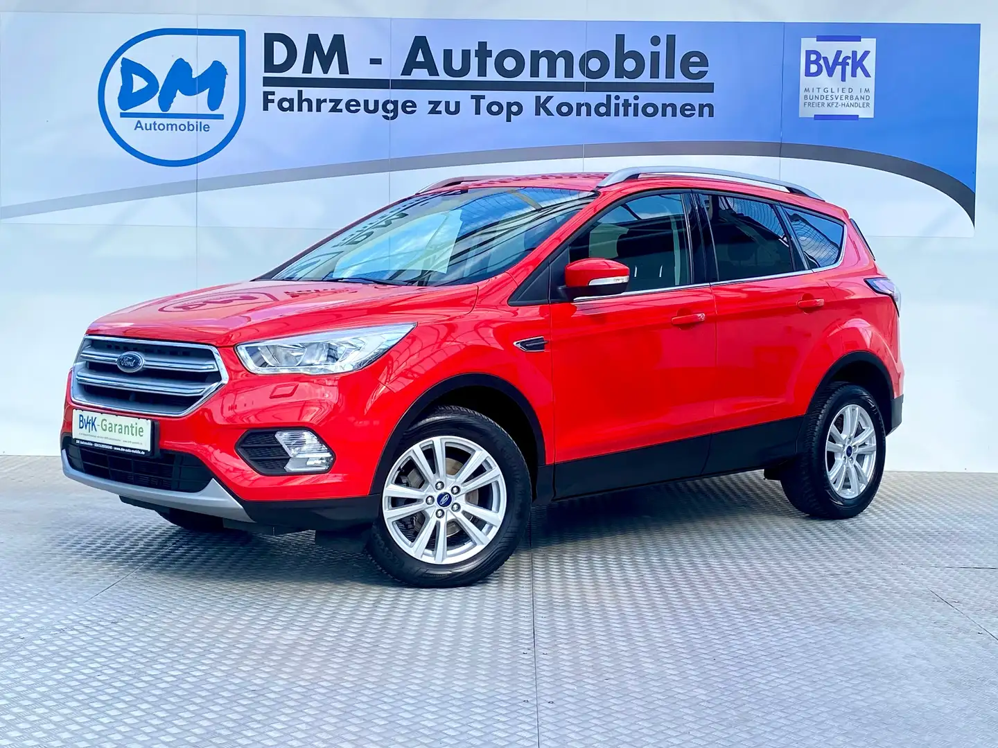Ford Kuga 1.5 NAVI KLIMA SHZ ALU ALLWETTER PDC 1.HAND Rouge - 1
