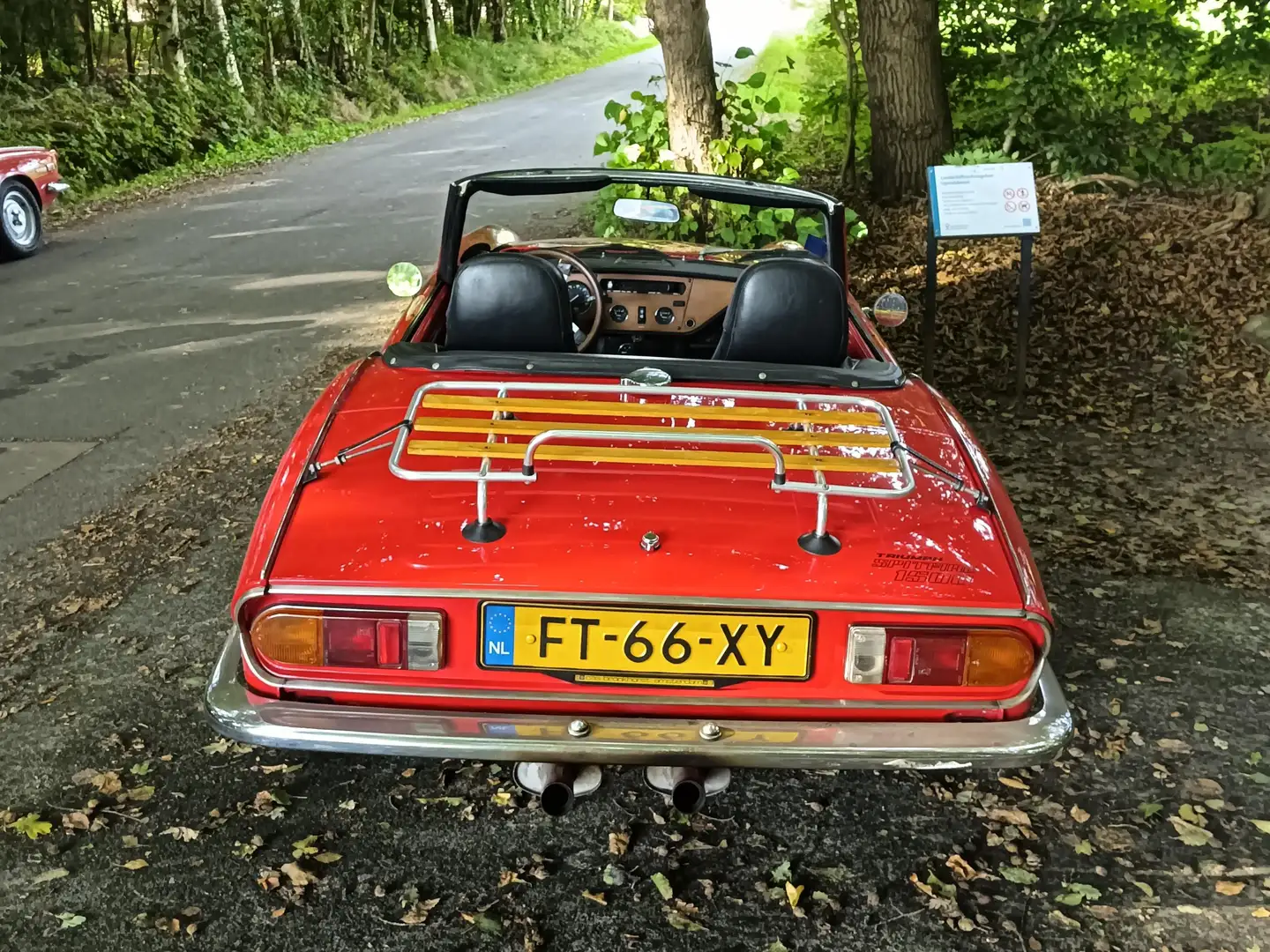 Triumph Spitfire 1500 Rood - 2