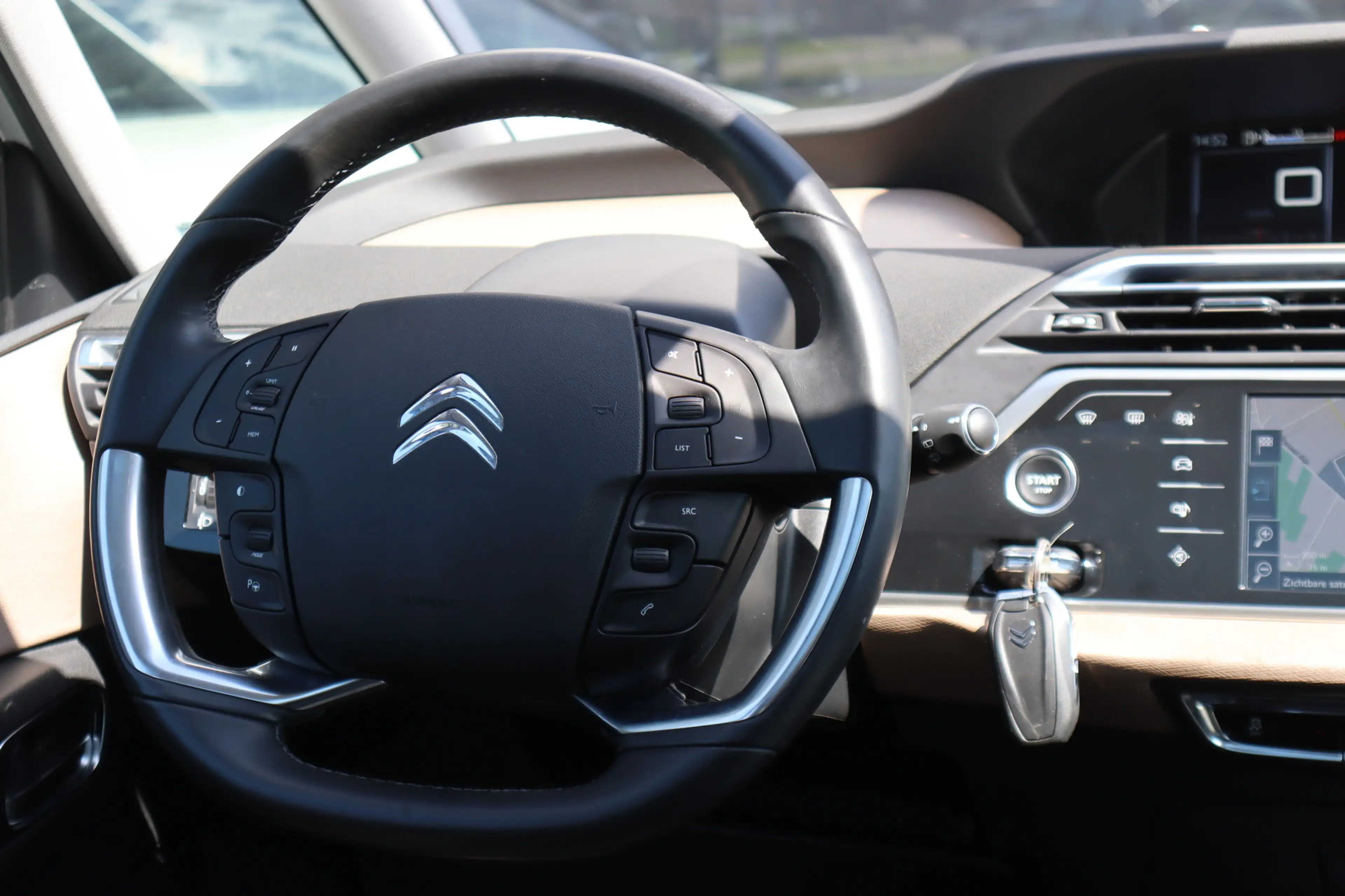 Citroen Grand C4 Picasso 1.2 PureTech Exclusive | RIJKLAAR | Volle auto | N — photo 11