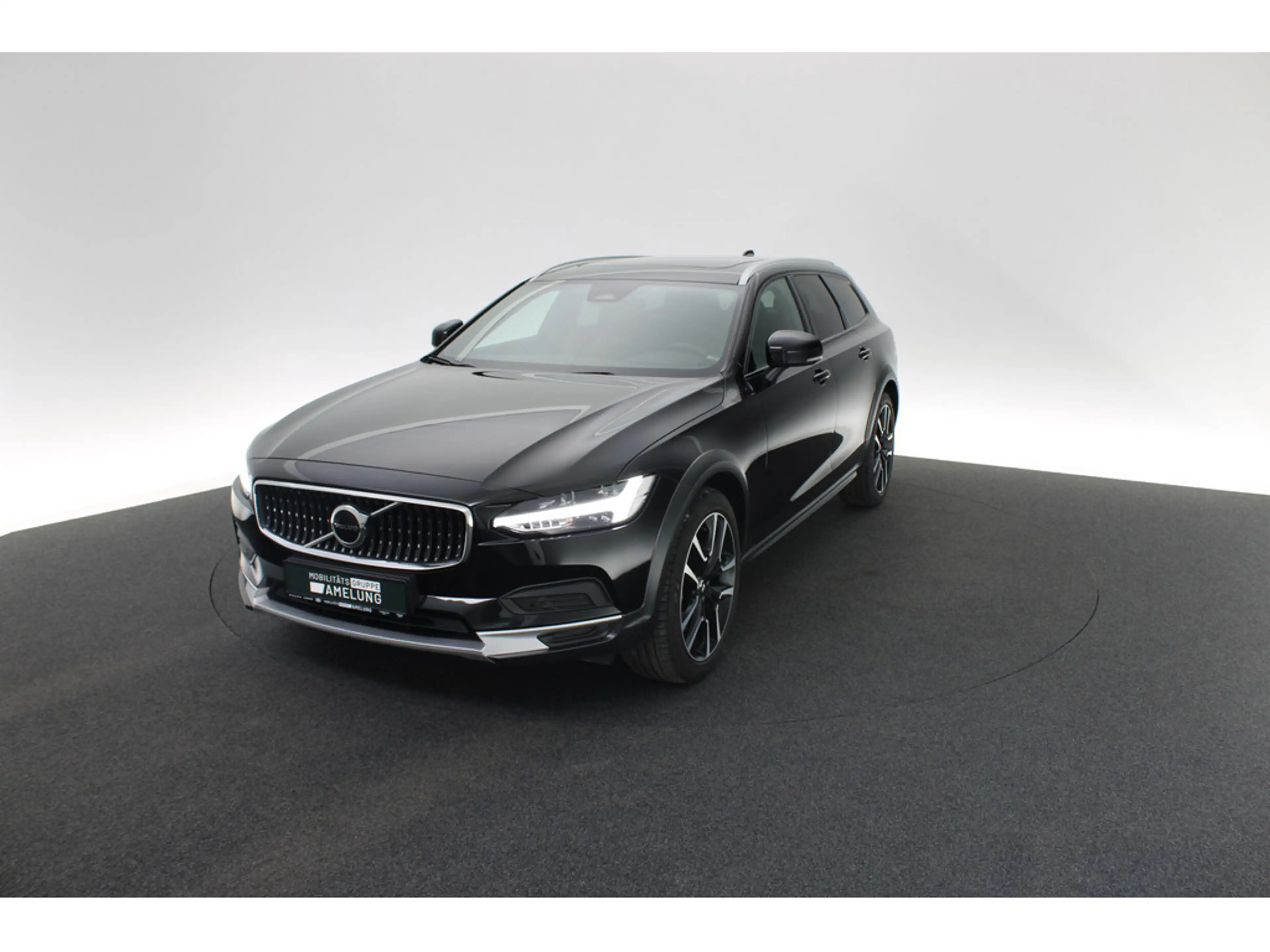 Volvo V90 Cross Country B4 D AWD Plus aus 1.Hand — photo 13
