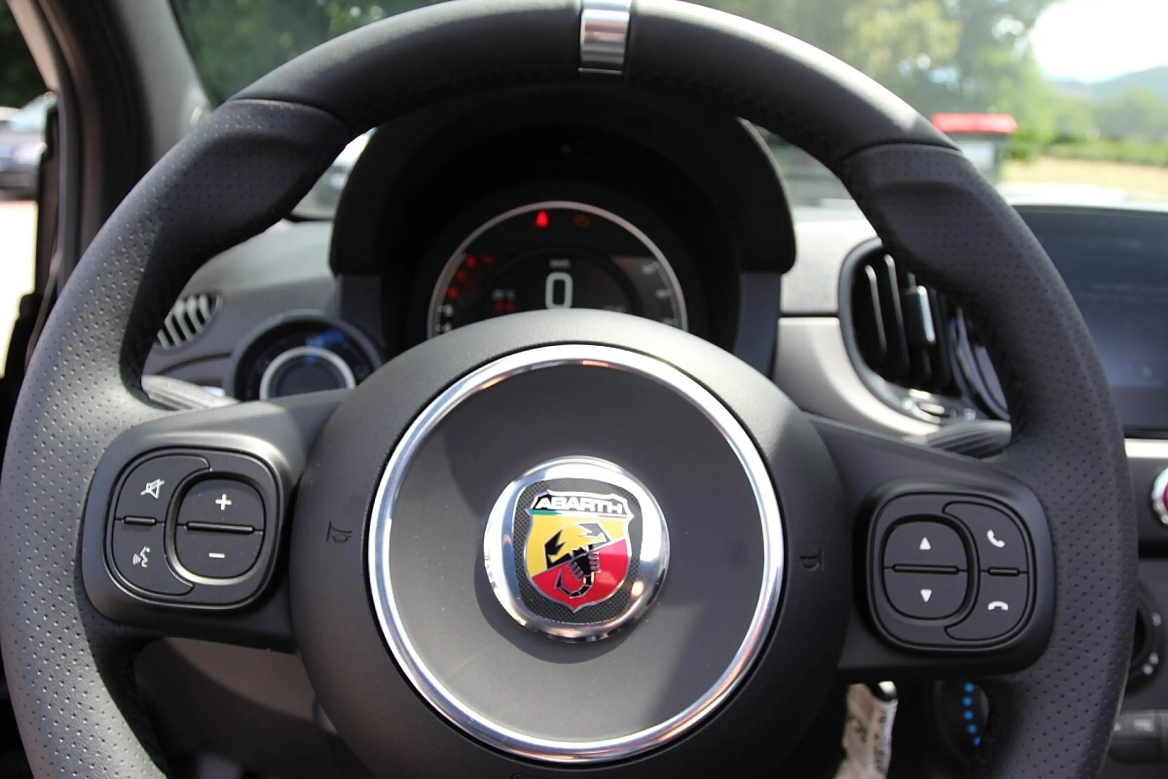 Abarth 595C Abarth 595C Cabrio — photo 13