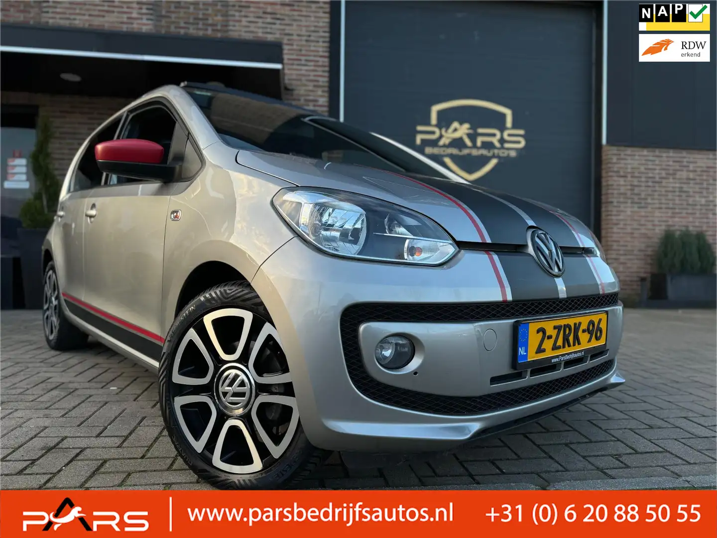 Volkswagen up! 1.0 high up! BlueMotion Sport Panorama Dak Airco N Grigio - 1
