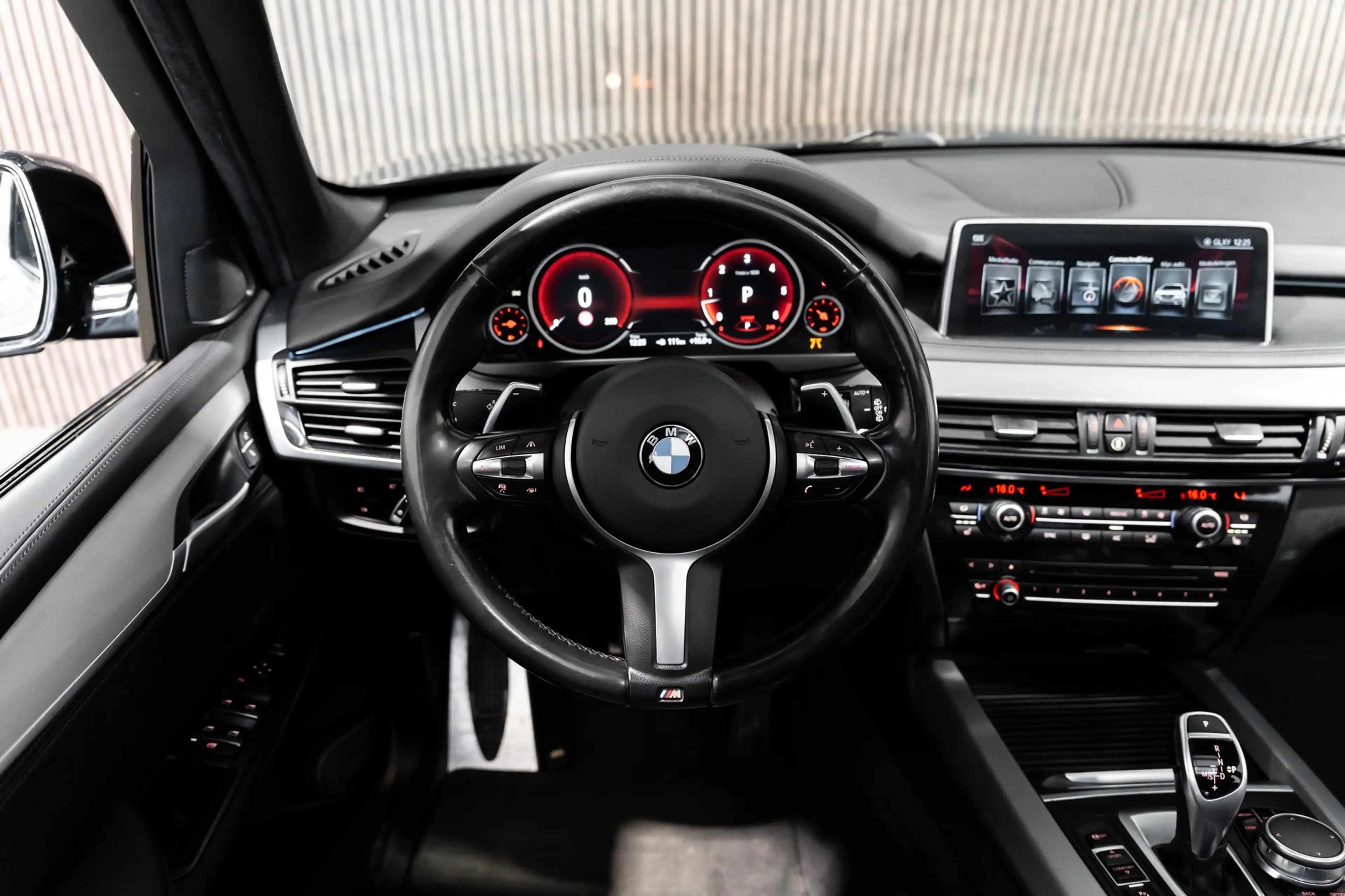 BMW X5 XDrive30d High Executive 7p. Pano Leder Camera Led — photo 13
