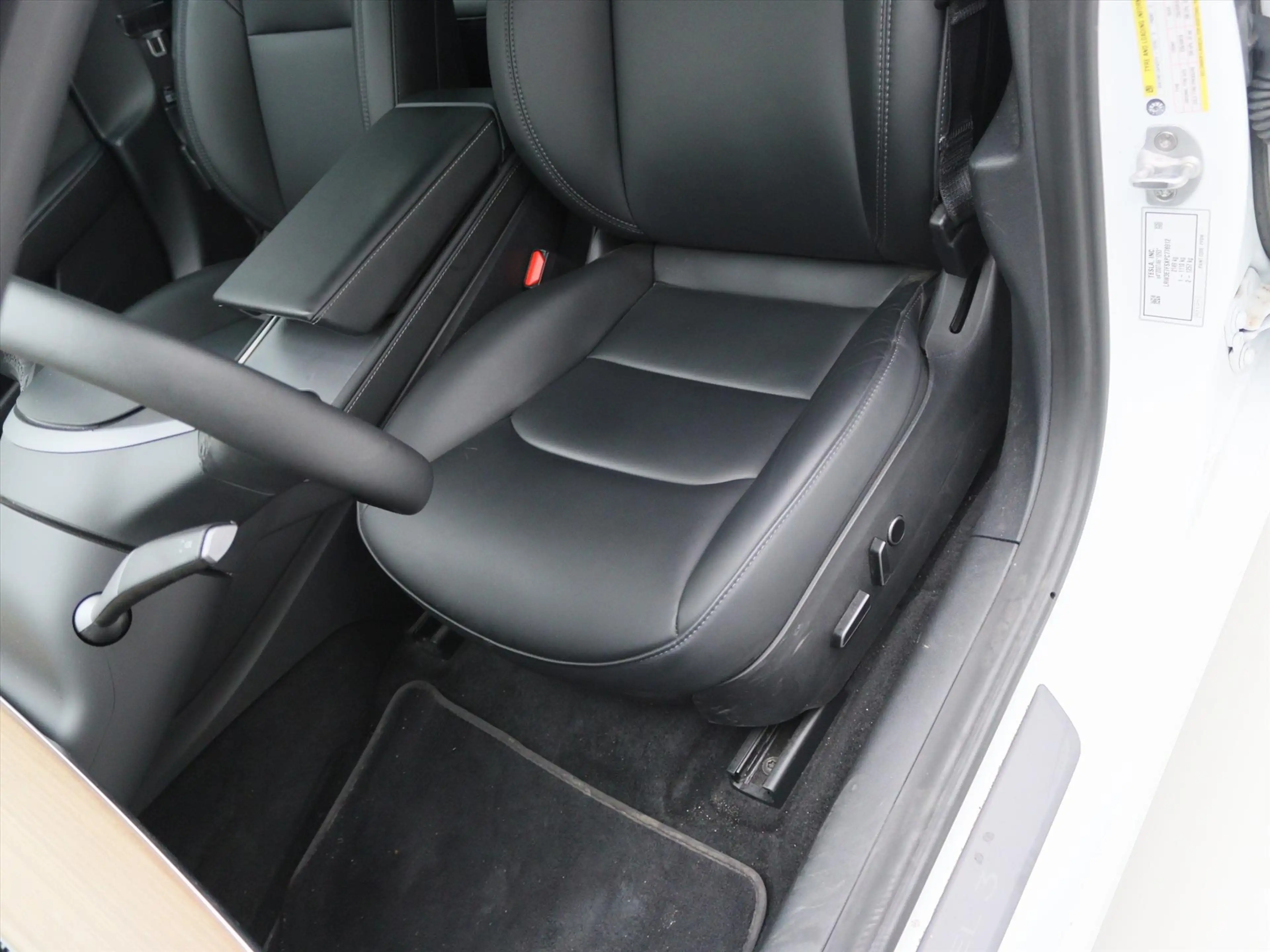 Tesla Model 3 Standard RWD Plus UPGRADE 94.7% SoH [ LFP-ACCU+WAR — photo 19
