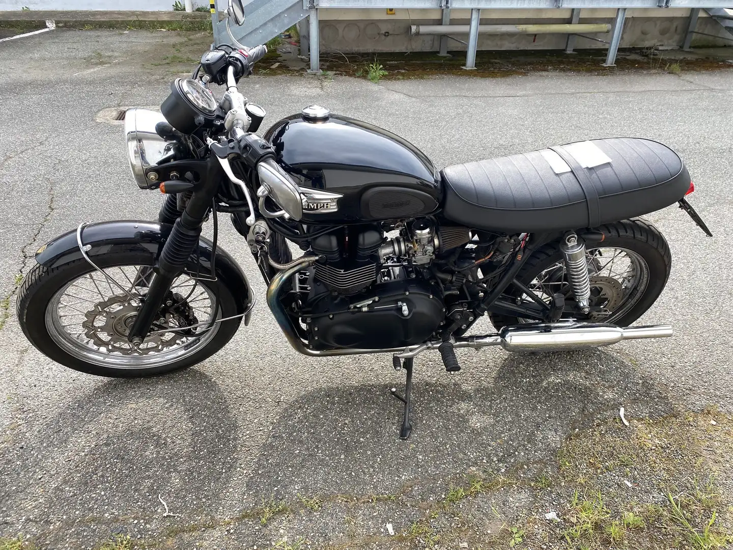 Triumph Bonneville T100 Nero - 1