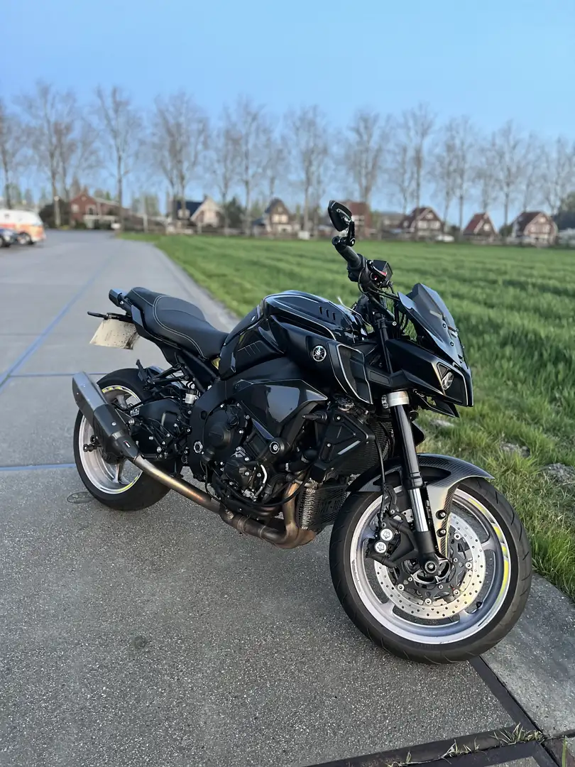 Yamaha MT-10 Tech Black - Akrapovic - Carbon Fekete - 1