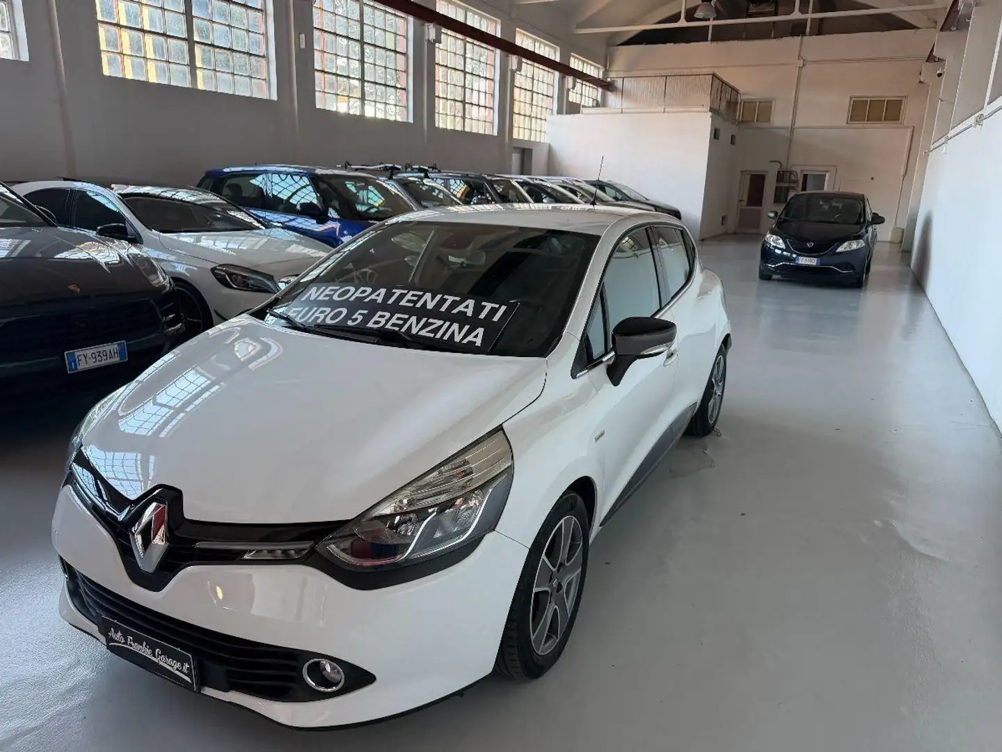 Renault Clio 1.2 75 CV 5p. Costume National Bianco - 1