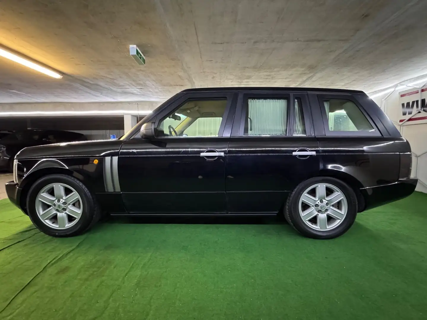Land Rover Range Rover GEPANZERT ARMORED B6 WERKSPANZER Schwarz - 2