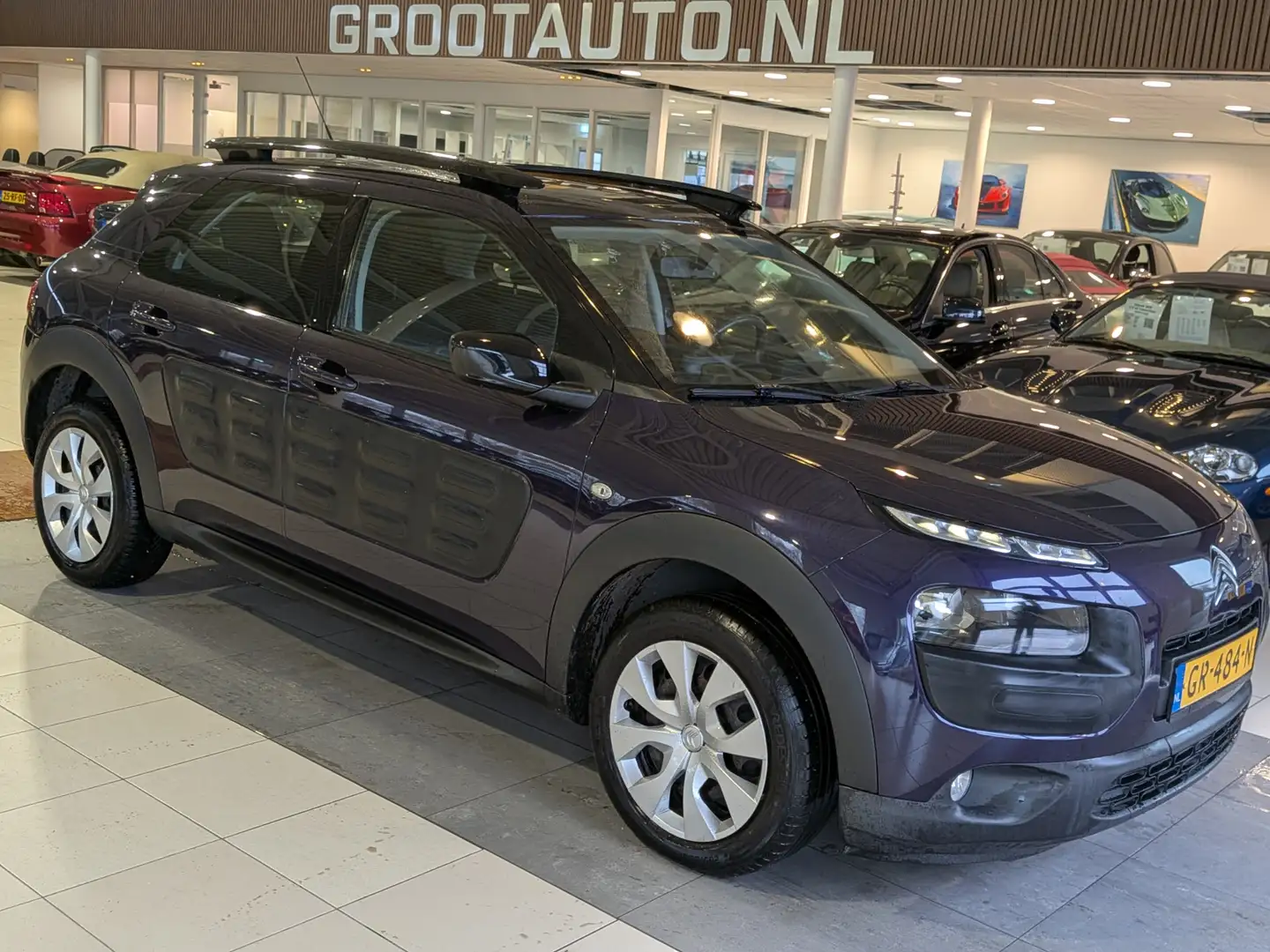Citroen C4 Cactus 1.2 e-VTi Feel Automaat NAP, Airco, Cruise control Paars - 1