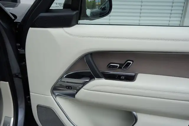 Land Rover Range Rover P550e PHEV AWD Autobiography | 5 Jahre Garantie | Ansicht 31