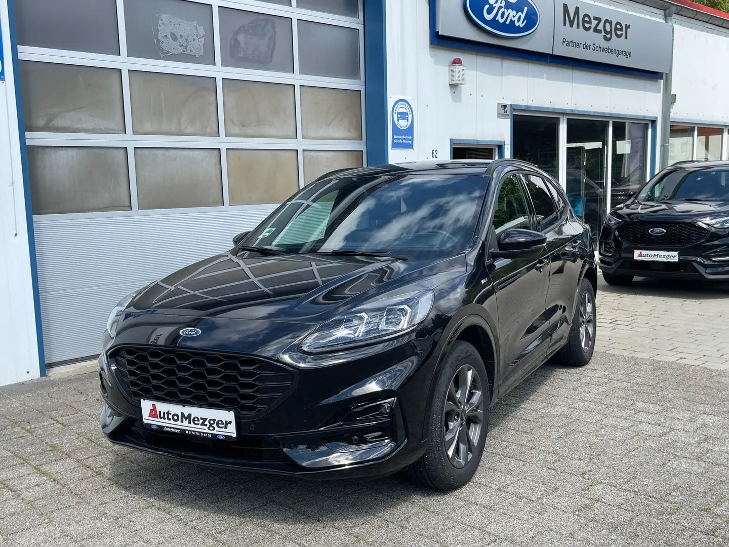 Ford Kuga 2.5 Duratec FHEV 4x4 ST-LINE X Schwarz - 1
