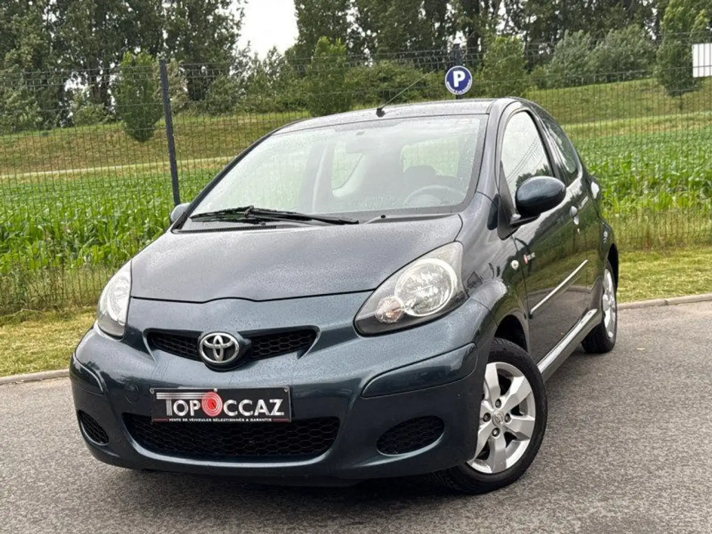 Toyota Aygo 1.0 VVT-I 68CH CONFORT 3P * 1ERE MAIN * 11/2011 *  Gris - 1