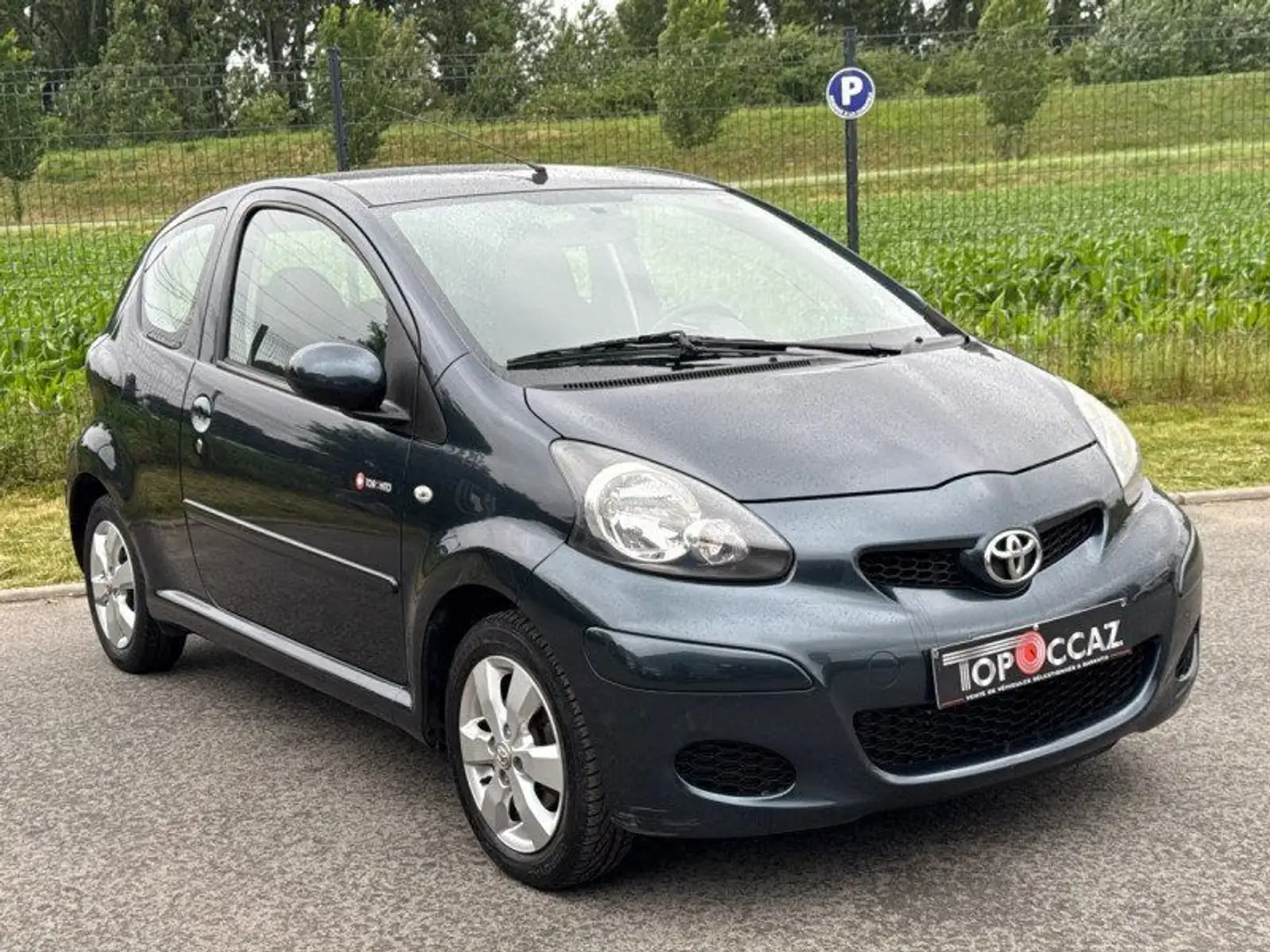 Toyota Aygo 1.0 VVT-I 68CH CONFORT 3P * 1ERE MAIN * 11/2011 *  Gris - 2