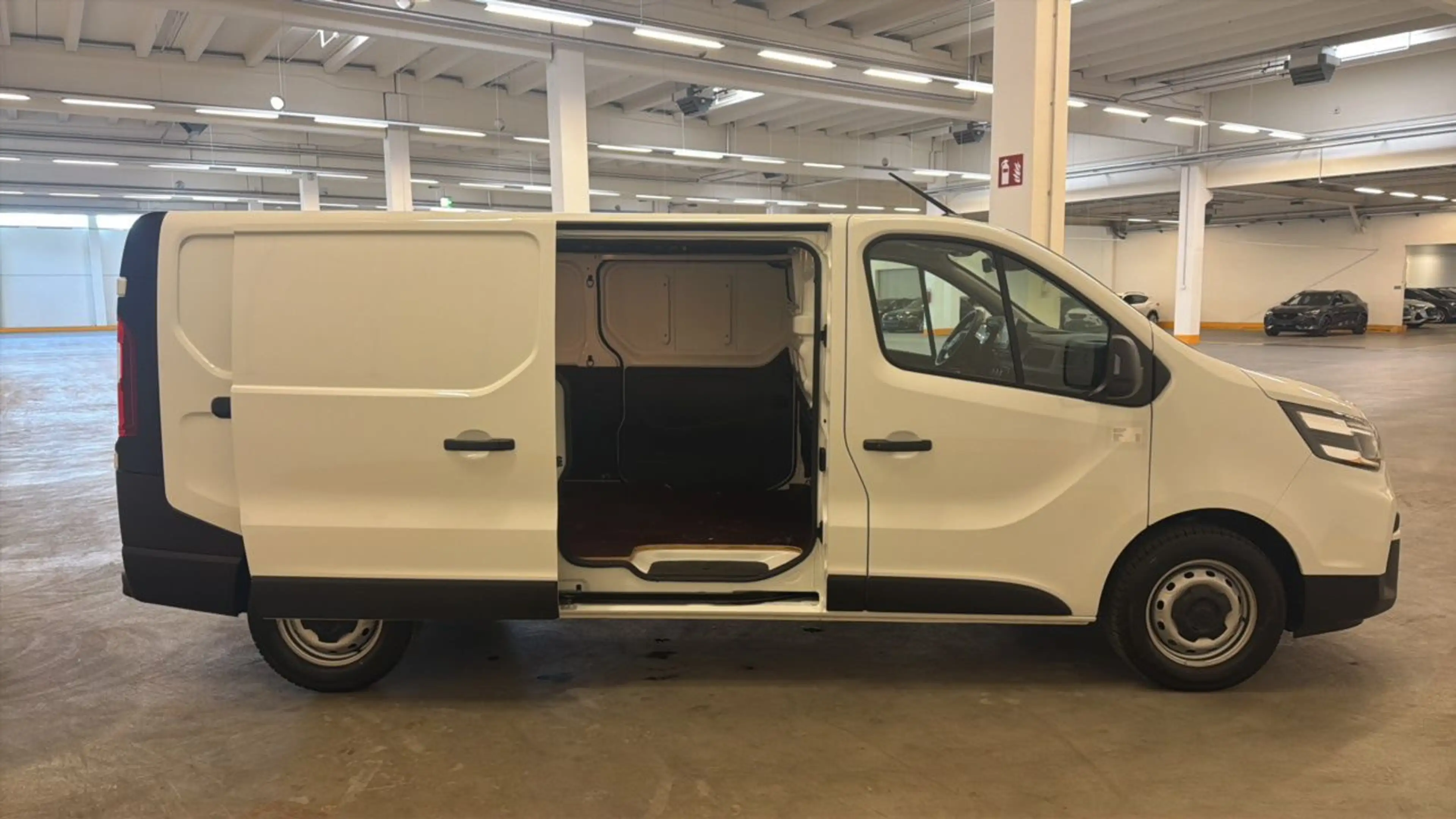 Nissan Primastar 3,0t dCi 130 DPF L1H1 Acenta LED*TEMP*Carplay*BT* — photo 9