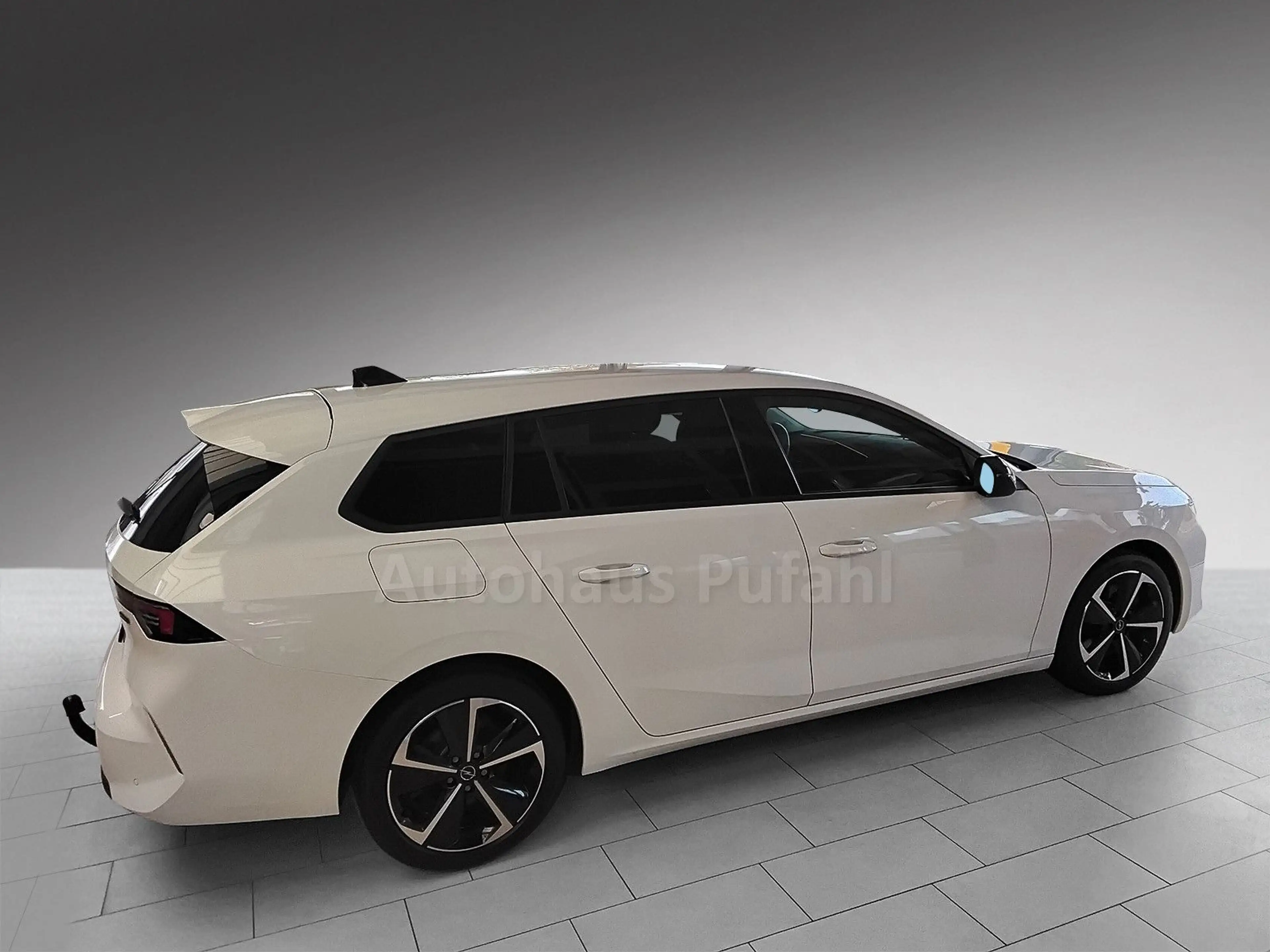 Opel Astra AHK mit 1.400kg, tolle Ausstattung — photo 4