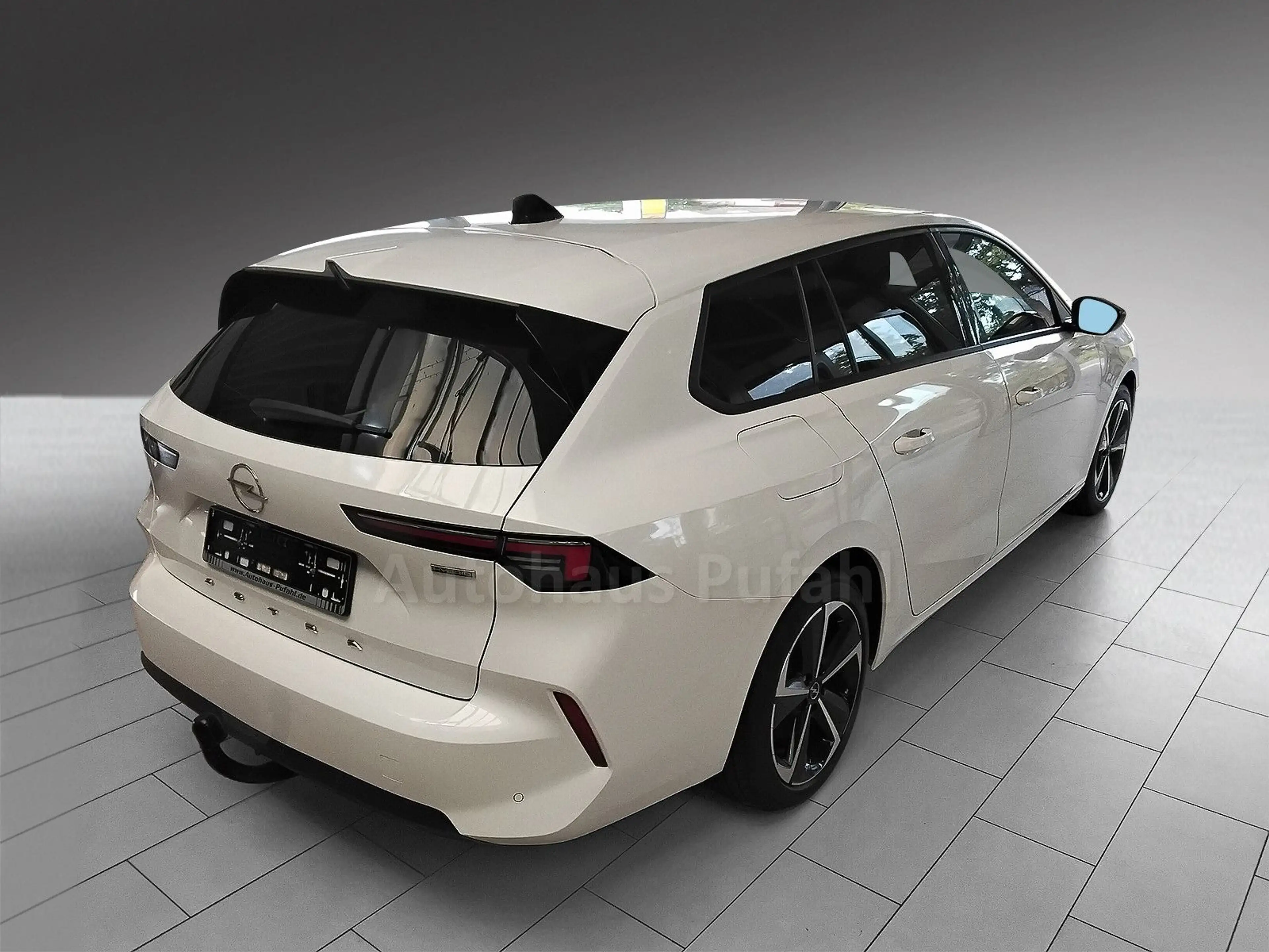 Opel Astra AHK mit 1.400kg, tolle Ausstattung — photo 8