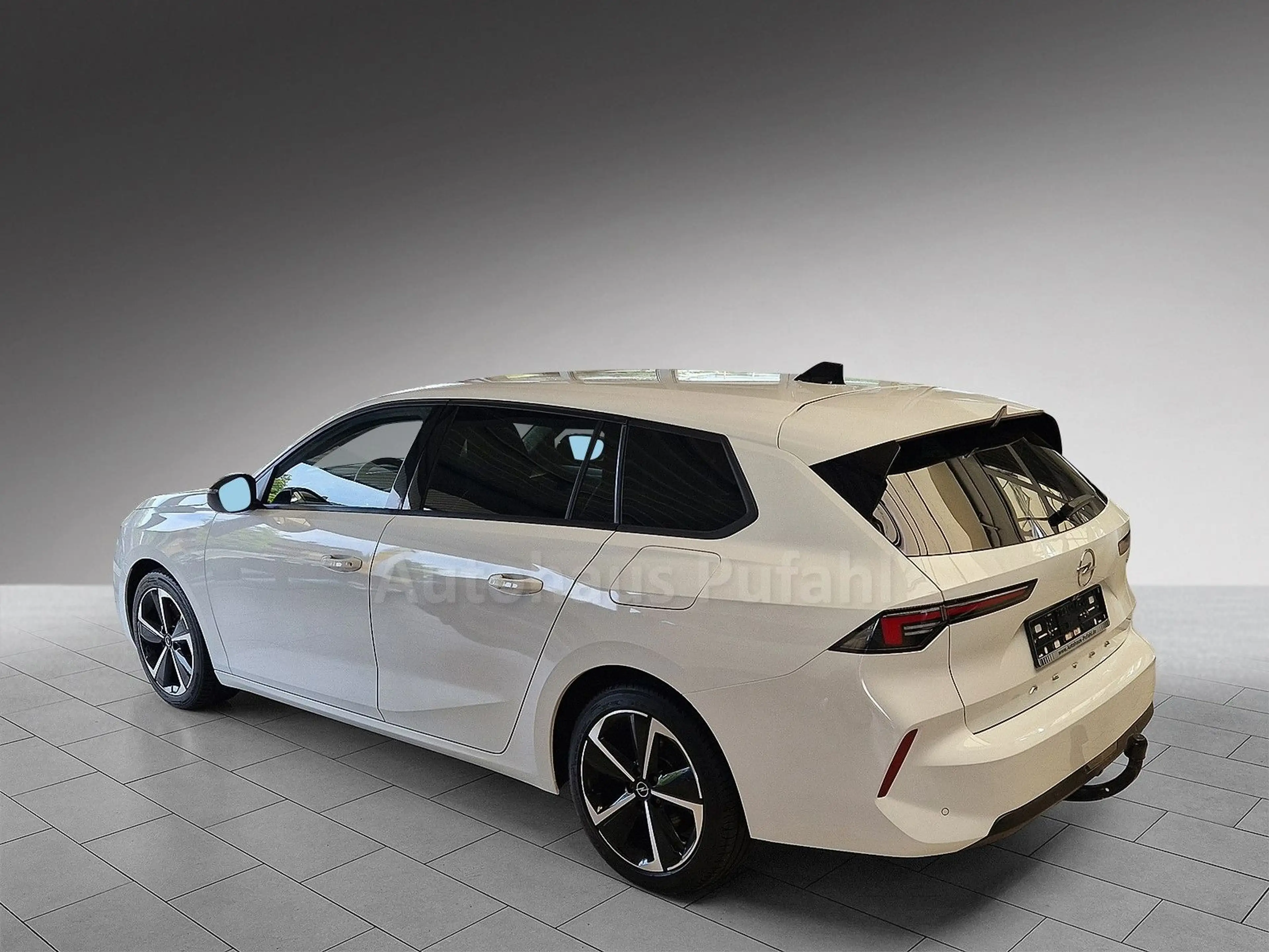 Opel Astra AHK mit 1.400kg, tolle Ausstattung — photo 9