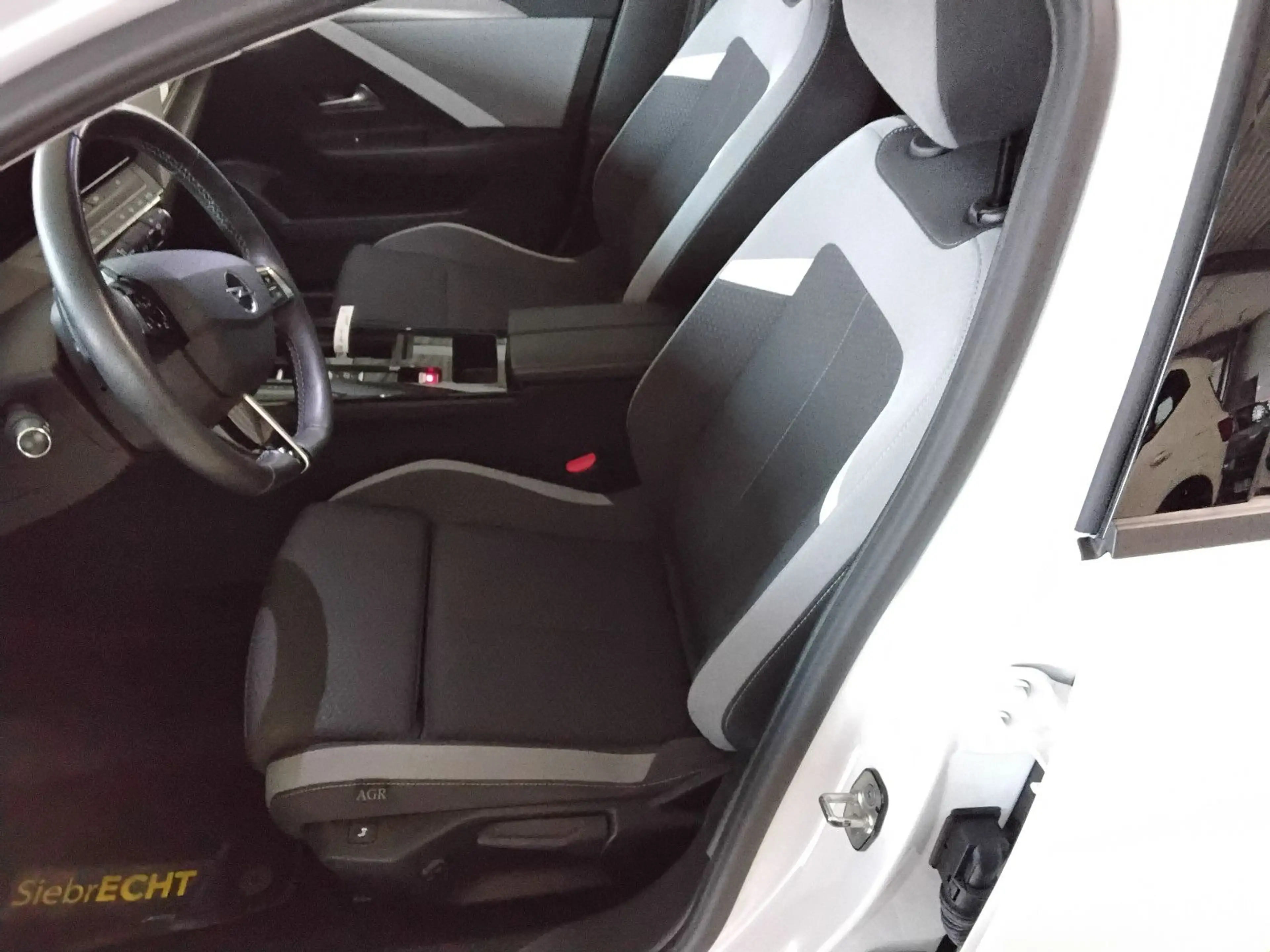 Opel Astra AHK mit 1.400kg, tolle Ausstattung — photo 5