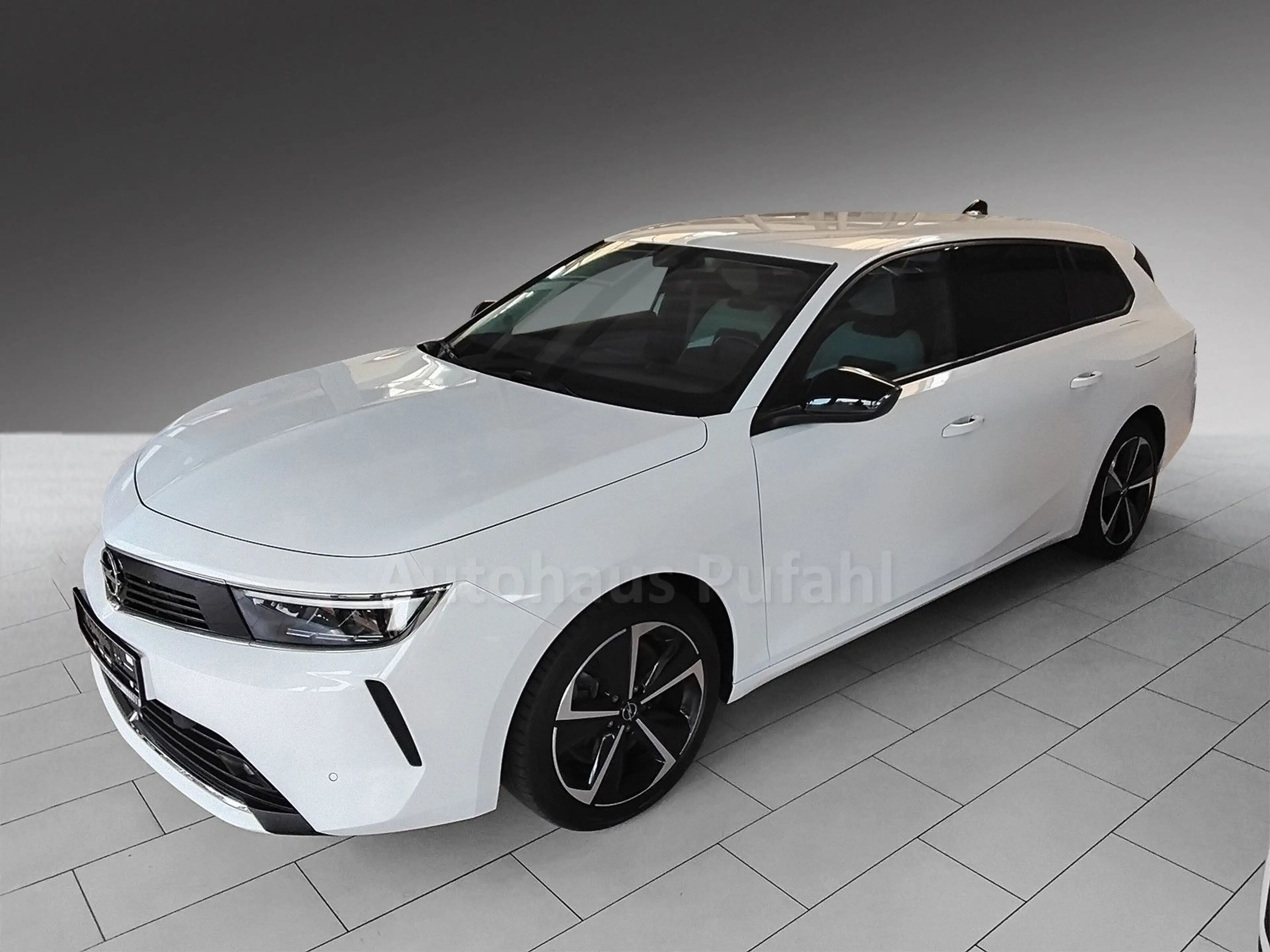 Opel Astra AHK mit 1.400kg, tolle Ausstattung — photo 10
