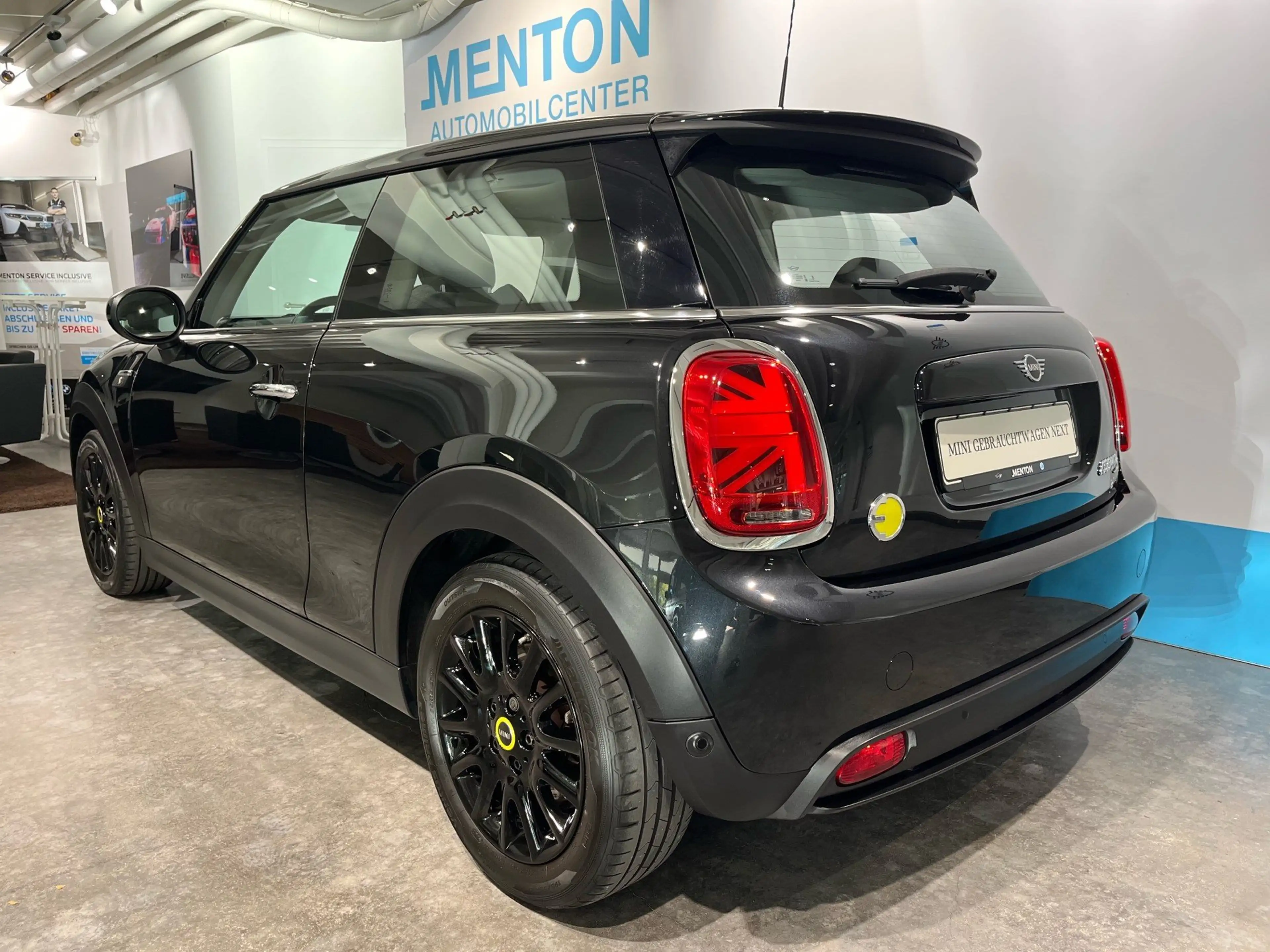 MINI Cooper SE — photo 4