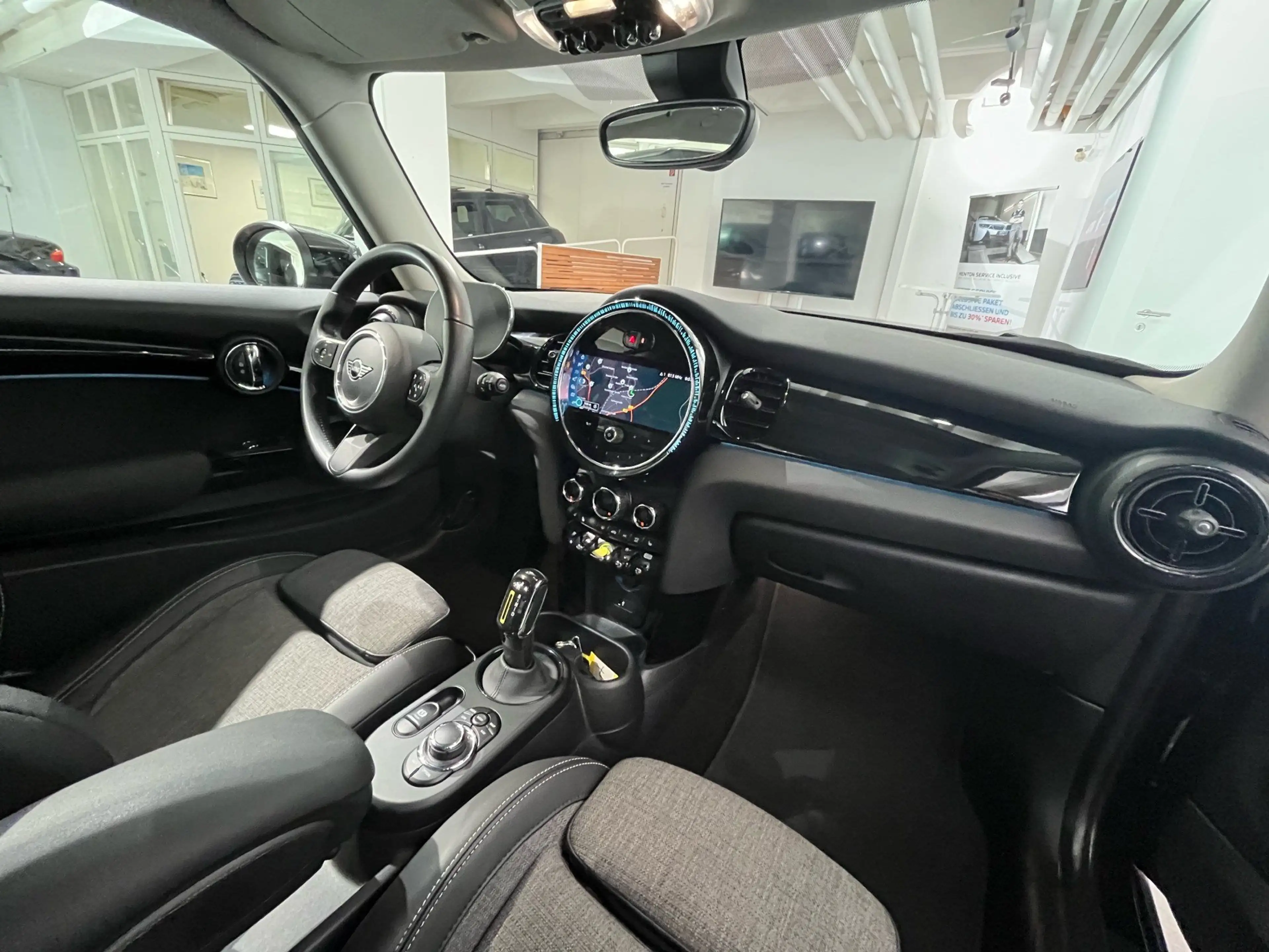 MINI Cooper SE — photo 10