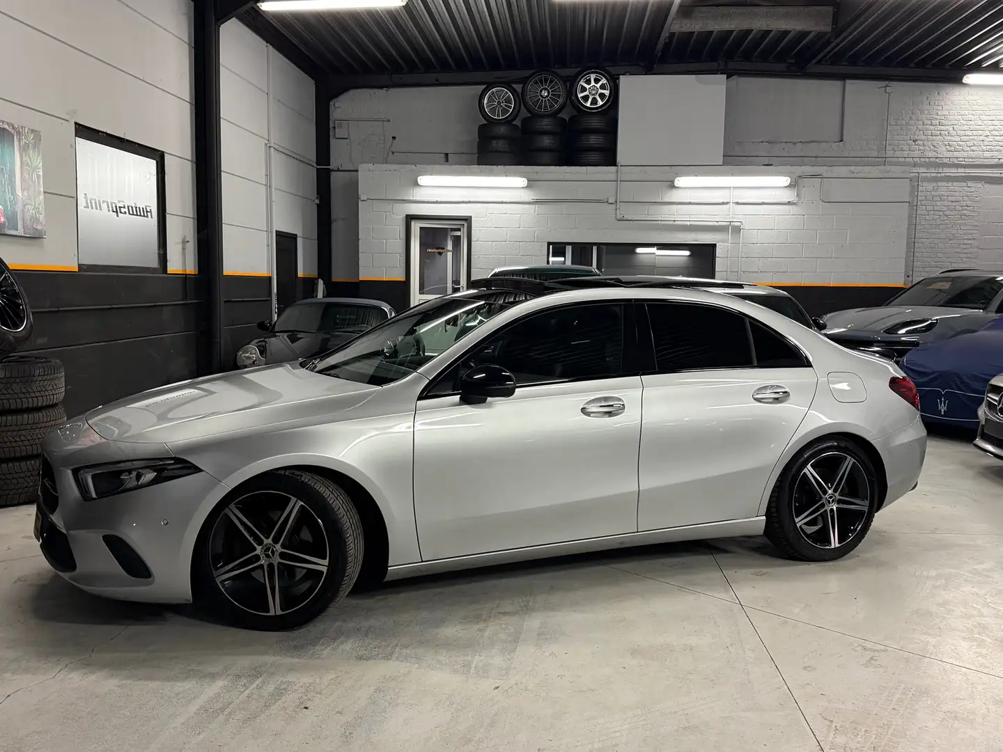 Mercedes-Benz A 200 PACK SPORT PACK NIGHT TOIT PANO CAMÉRA Gris - 2