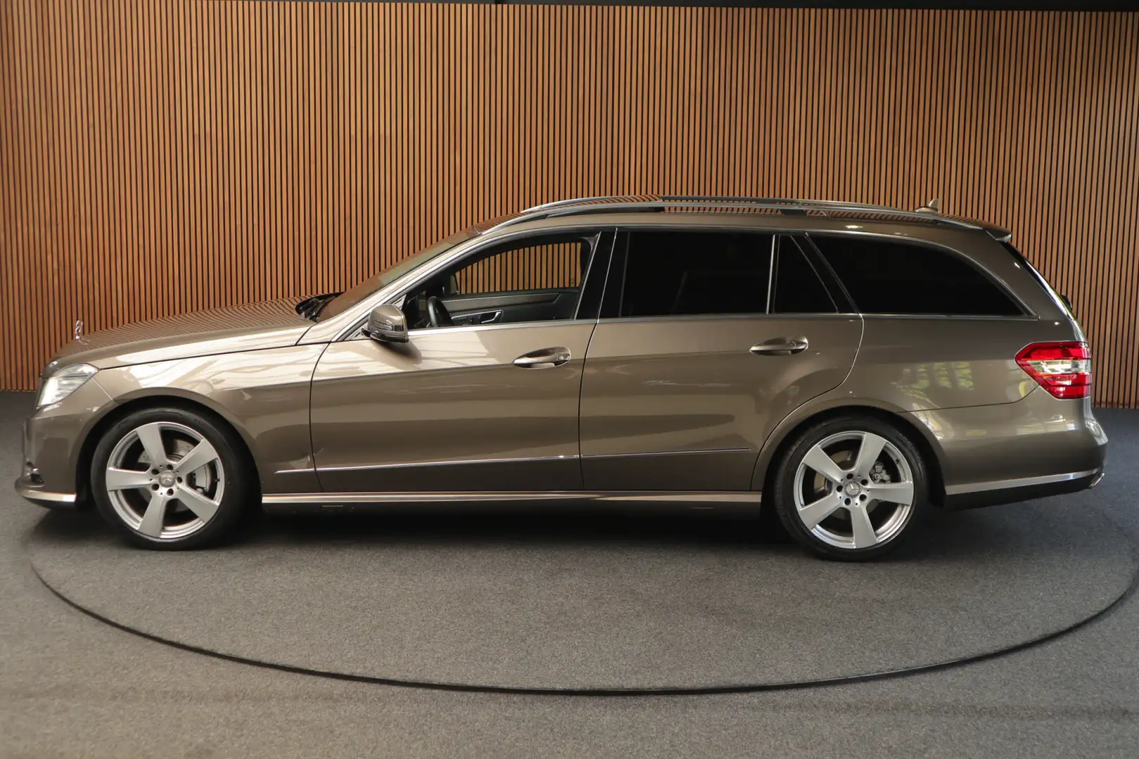 Mercedes-Benz E 350 Estate CDI Panodak Leer Distronic+  ABC Camera Ele Bruin - 2