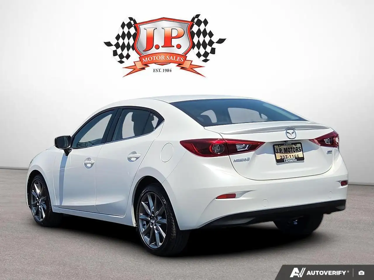 Mazda 3 снимка Mazda 3