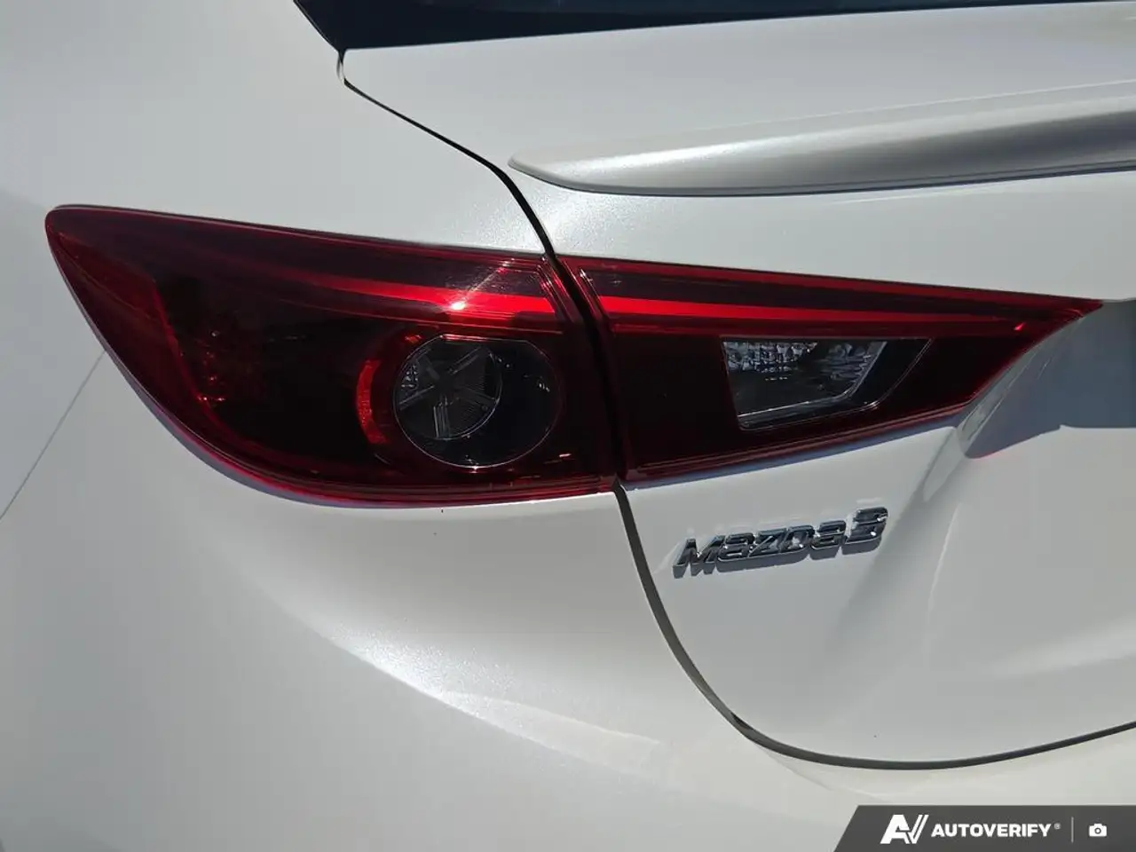 Mazda 3 снимка Mazda 3