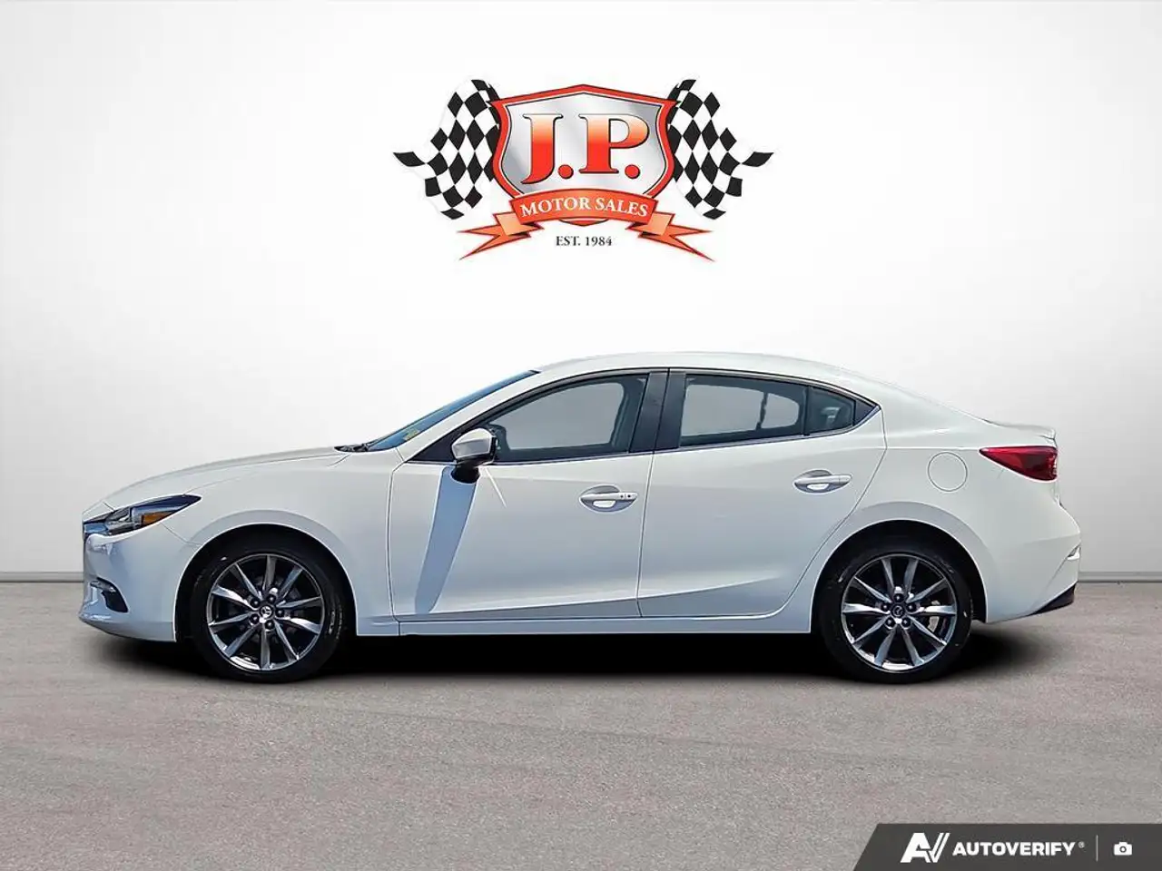 Mazda 3 снимка Mazda 3