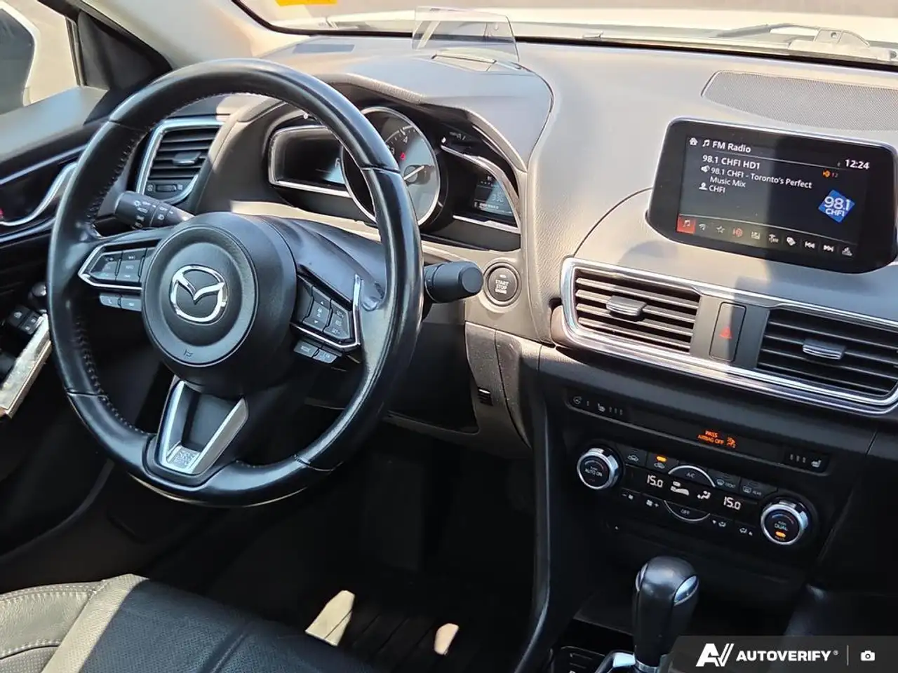 Mazda 3 снимка Mazda 3