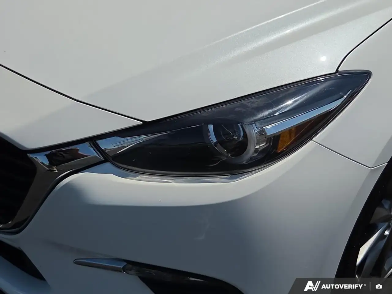 Mazda 3 снимка Mazda 3