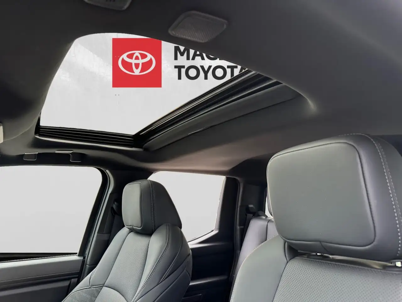 Toyota Tacoma снимка Toyota Tacoma