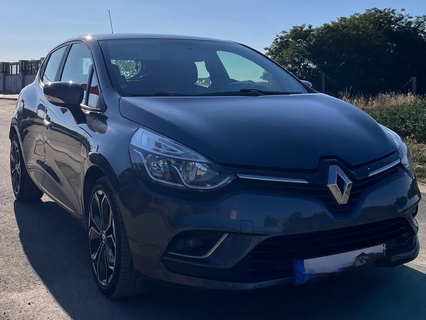 Renault Clio Renault Clio IV 0.9 TCe 77 ch Szürke - 1