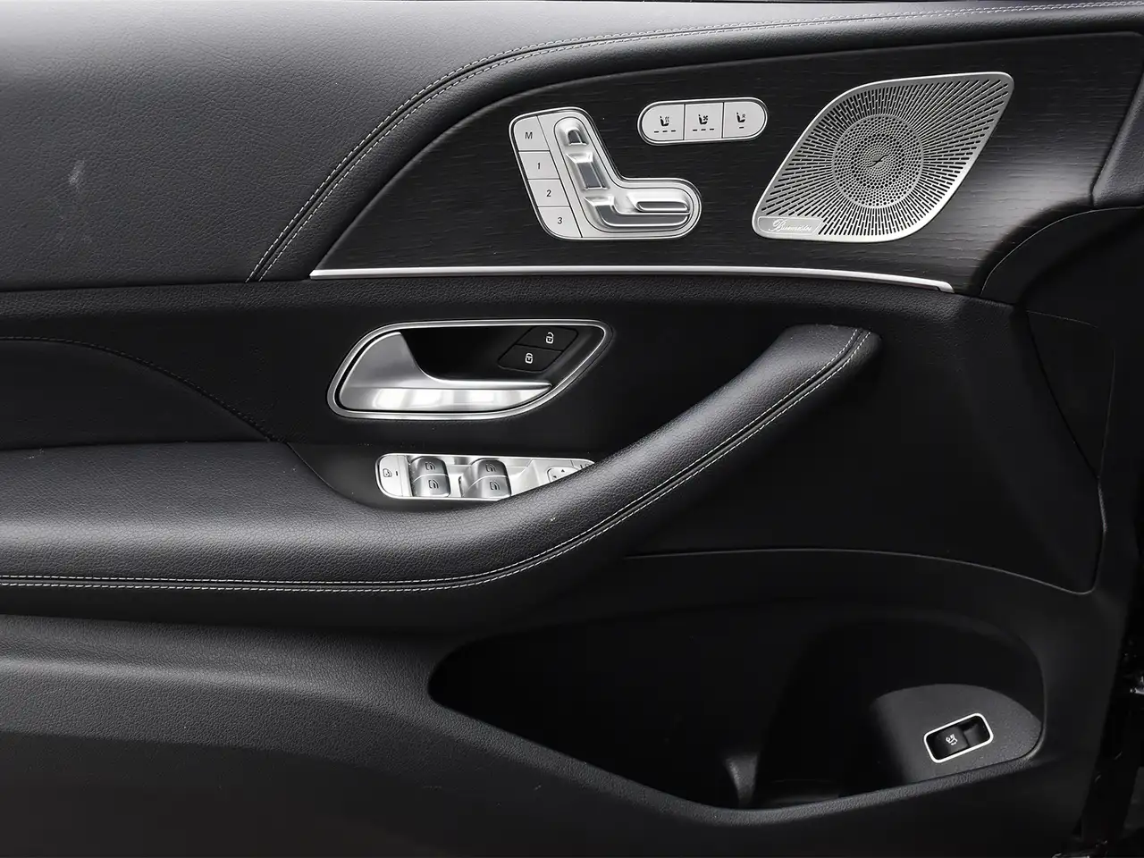 Mercedes-Benz GLE photo Mercedes-Benz GLE