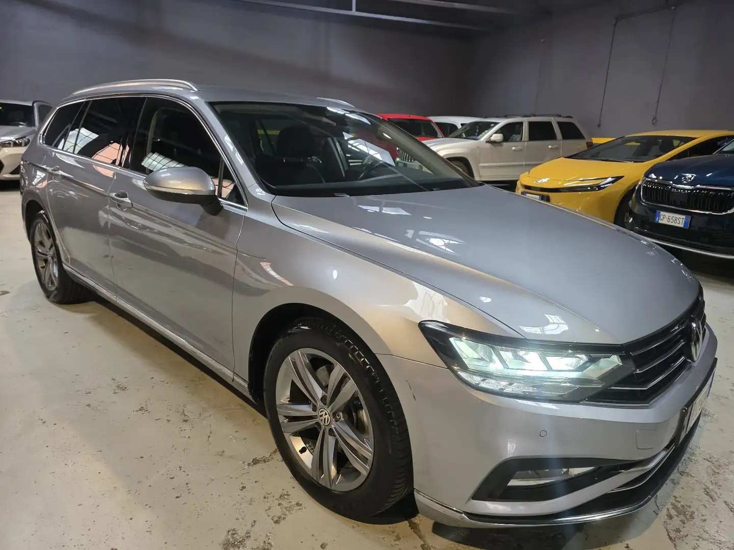Volkswagen Passat Variant km 66.000 CERTIF 2.0 TDI EXECUTIVE 150CV DSG NAVI Argento - 2