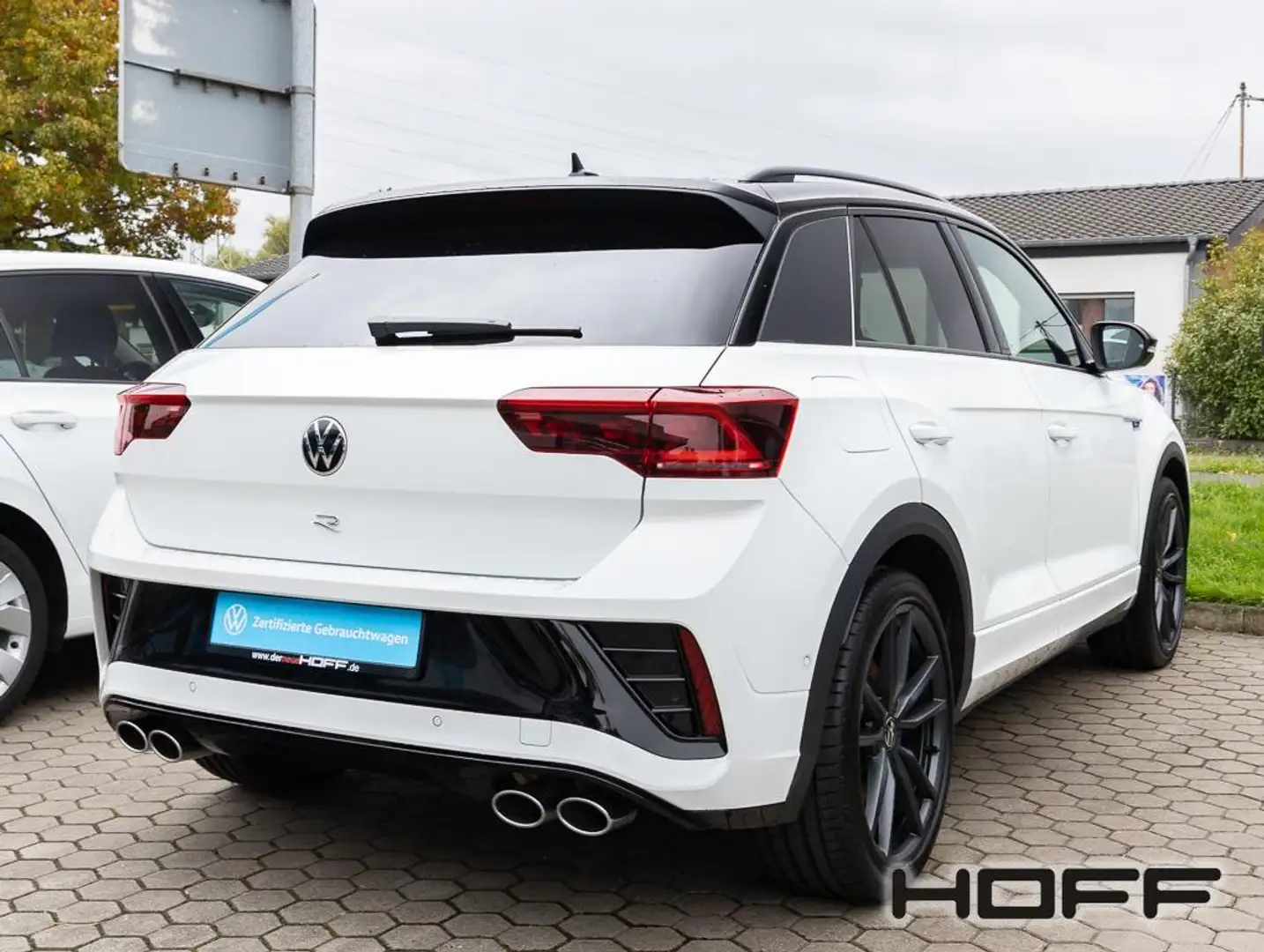 Volkswagen T-Roc 2.0 TSI DSG R 4Motion Navi AHK Panorama Black-Styl Weiß - 2