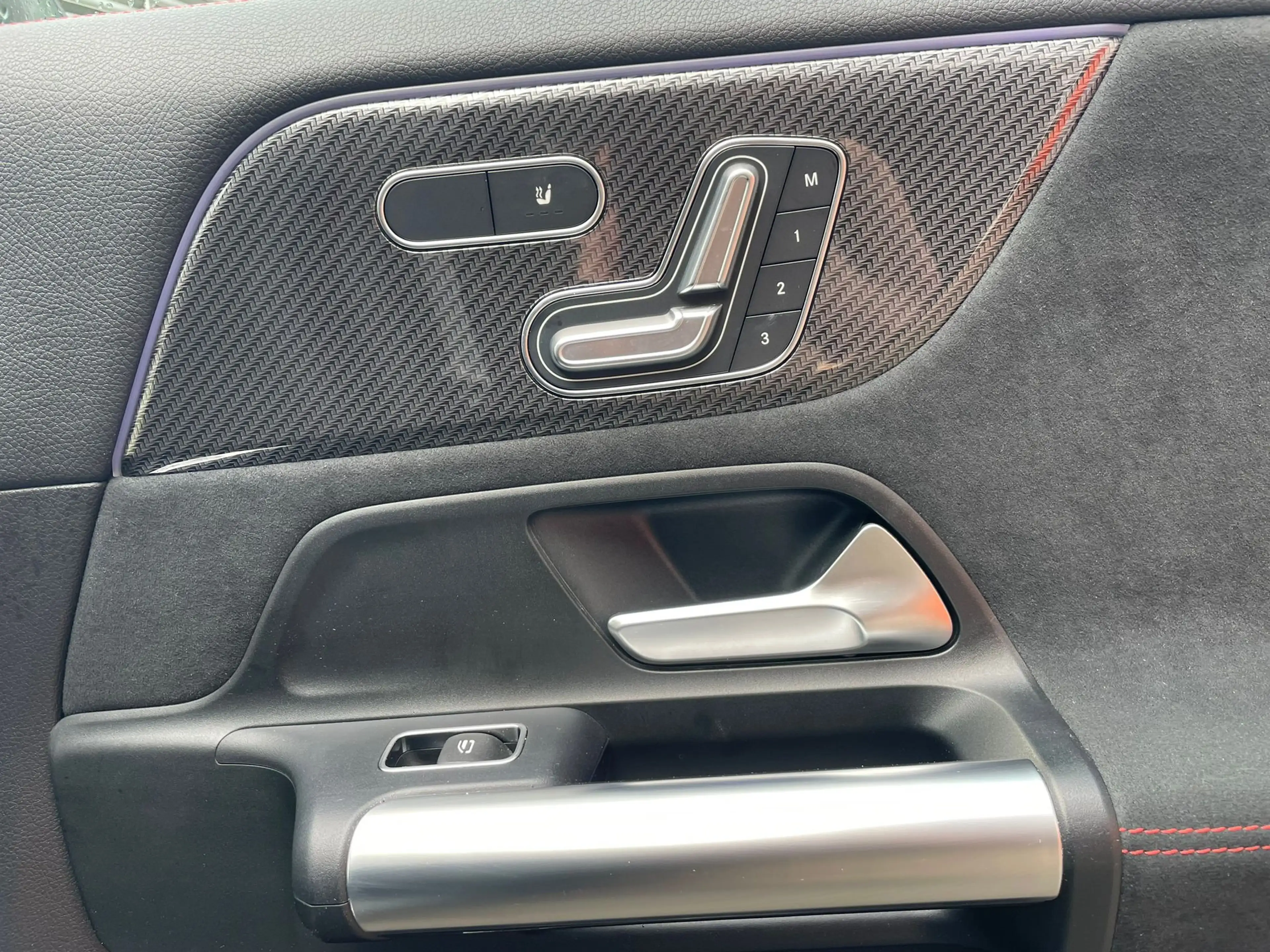 Mercedes-Benz GLA 35 AMG Mercedes GLA 35 AMG 4Matic -12→48 MOIS GARANTIE — photo 12