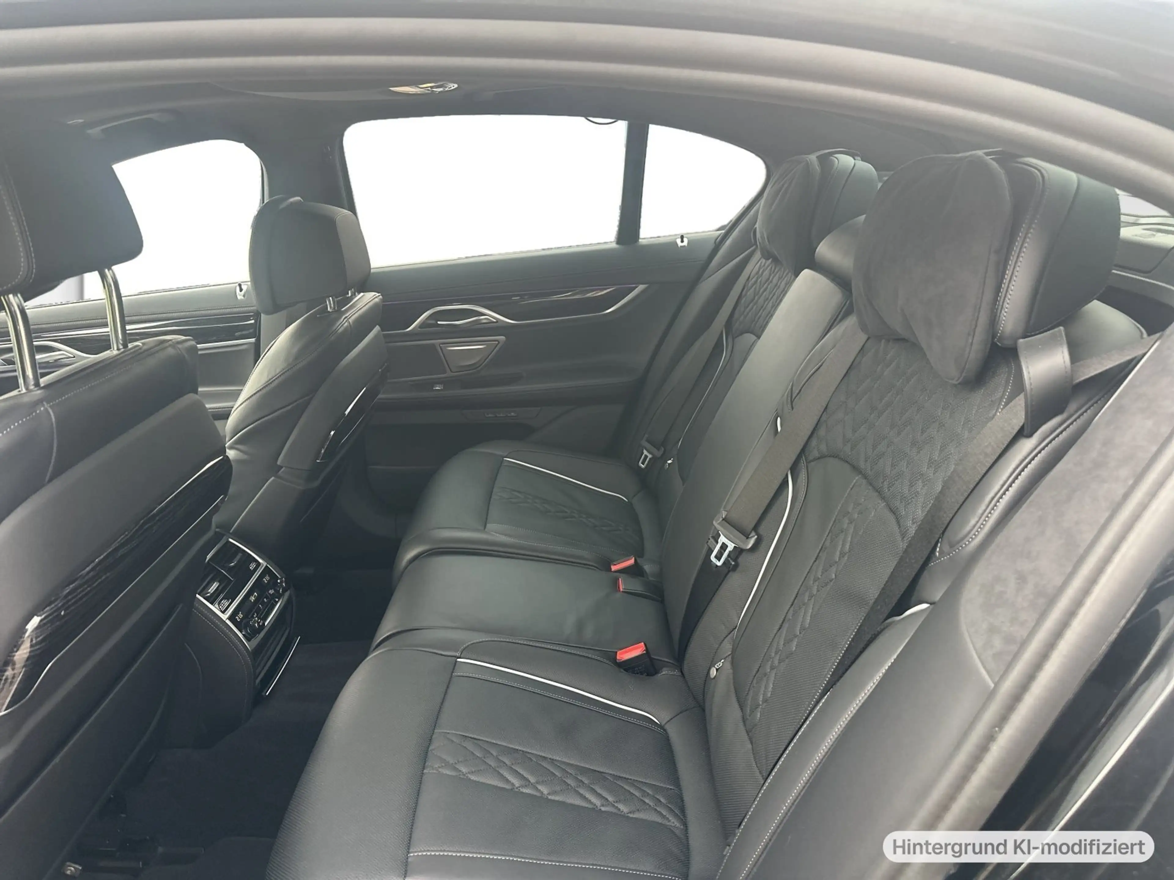 BMW 750 i xDrive Limousine HUD Standhzg. SHZ LKH — photo 11