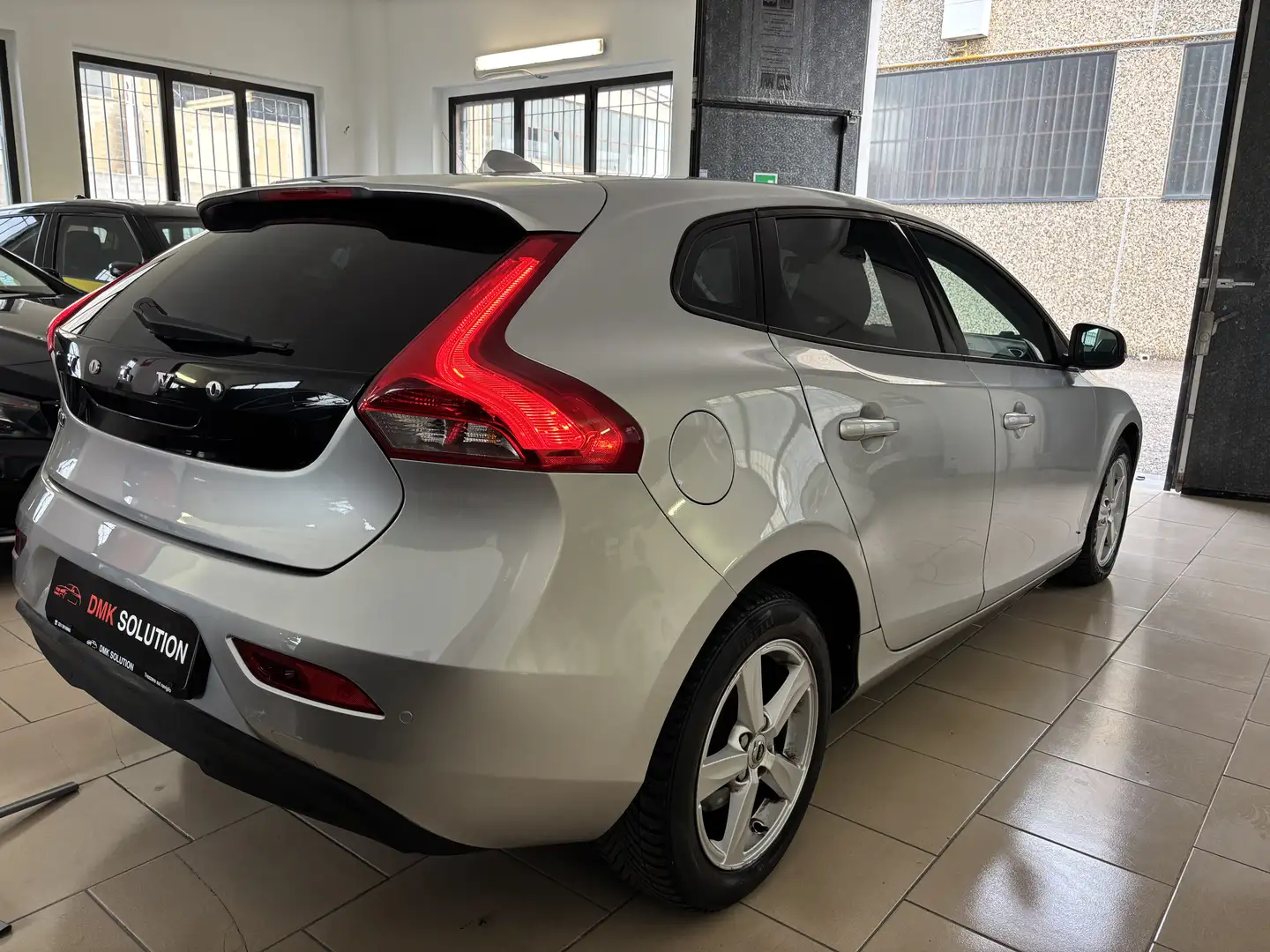 Volvo V40 geartronic my17 NEOPATENTATI**UNICO PROPRIETARIO** Argento - 2