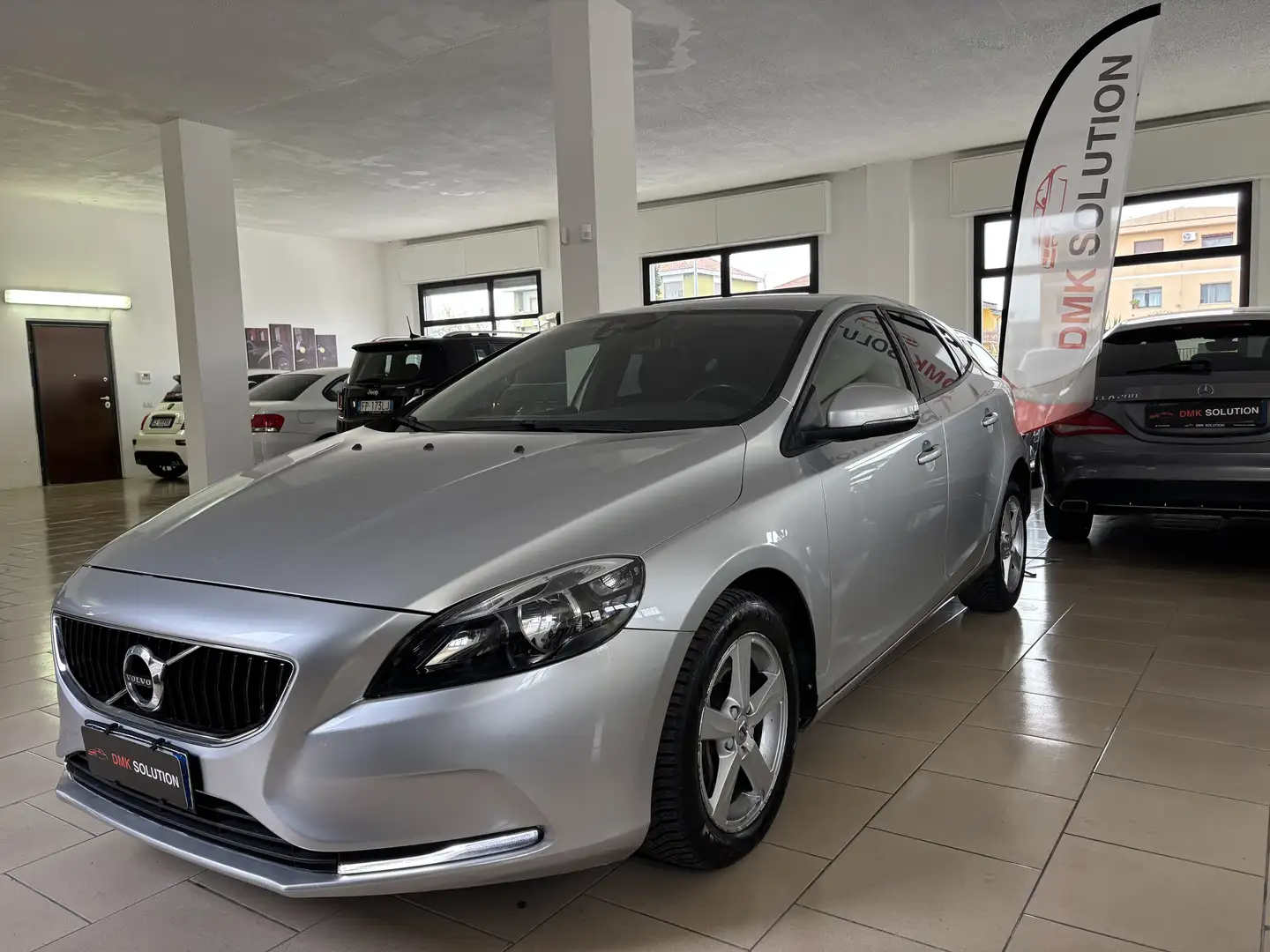 Volvo V40 geartronic my17 NEOPATENTATI**UNICO PROPRIETARIO** Argento - 1