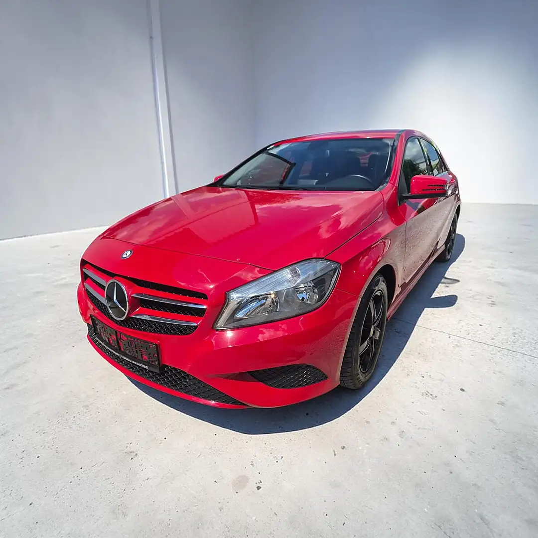 Mercedes-Benz A 180 BlueEfficiency Edition Lifestyle Rot - 1