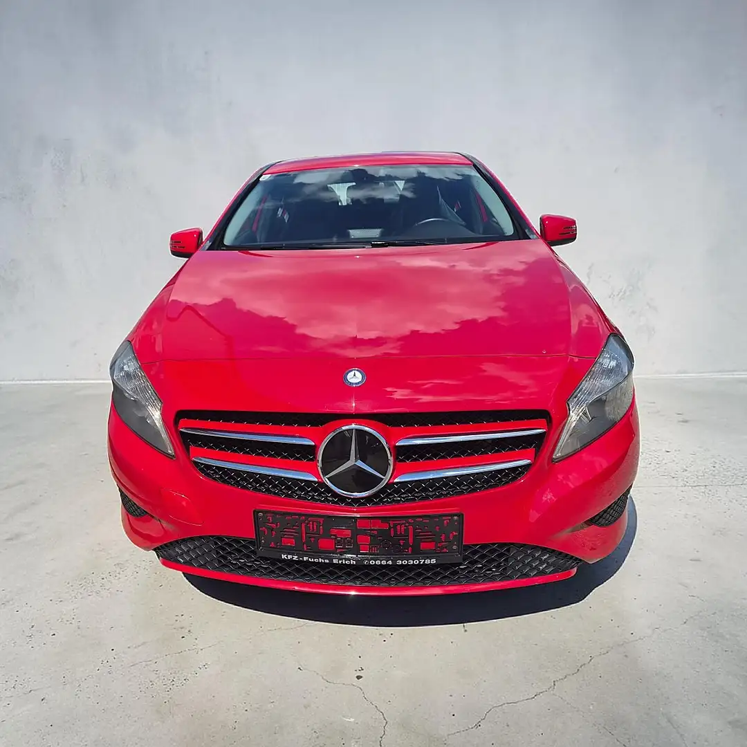 Mercedes-Benz A 180 BlueEfficiency Edition Lifestyle Rot - 2