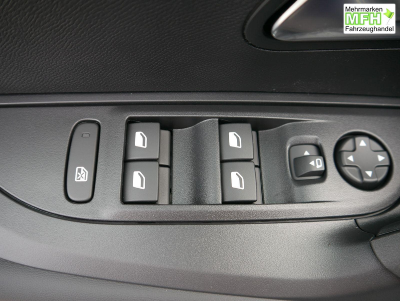 Peugeot 2008 Allure 1.2*NAVI*TEMPOMAT*KLIMA*PDC*LED*BLUETOOT... — photo 10